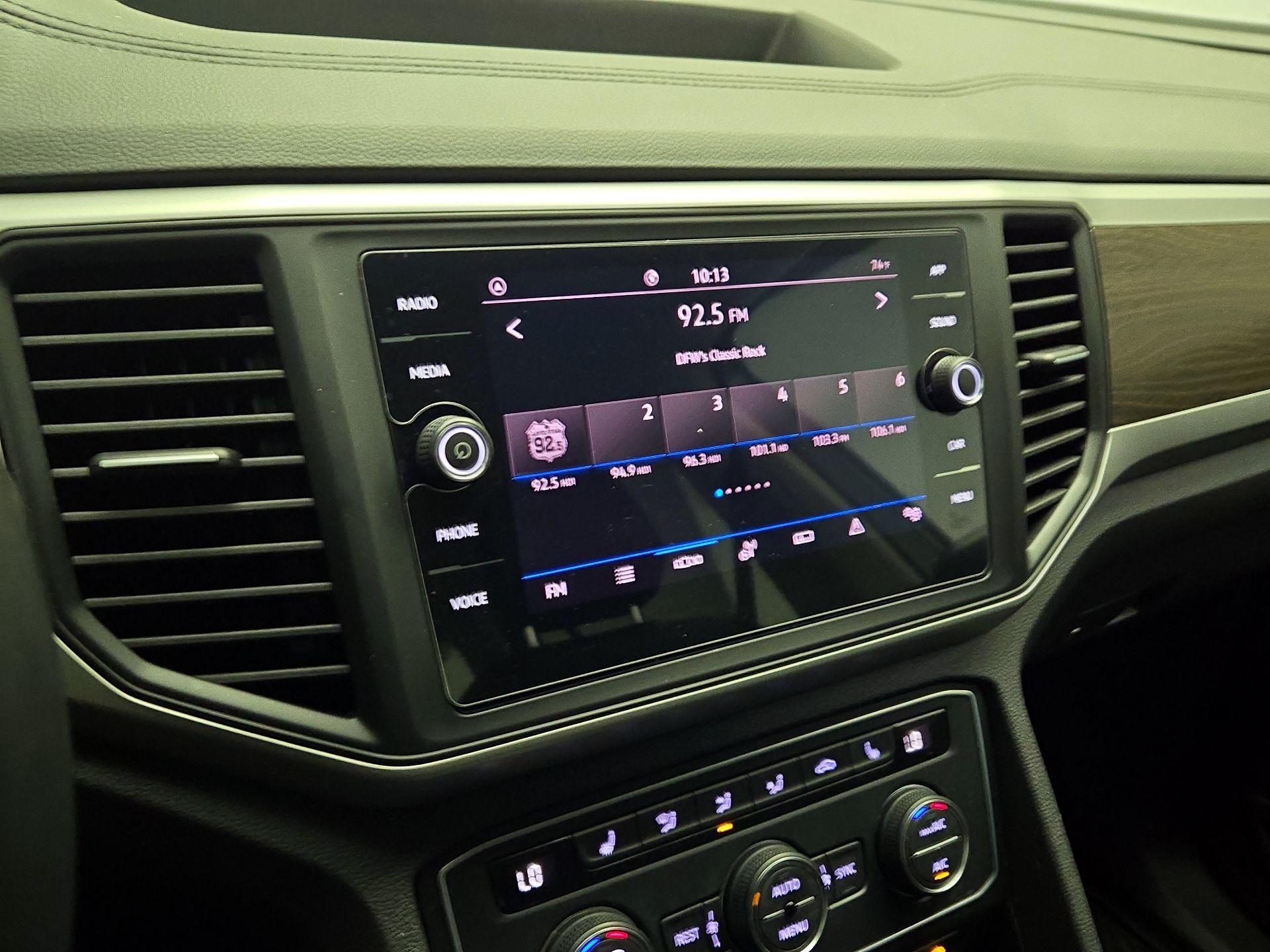 Thumbnail: 2021 Volkswagen Atlas - 16