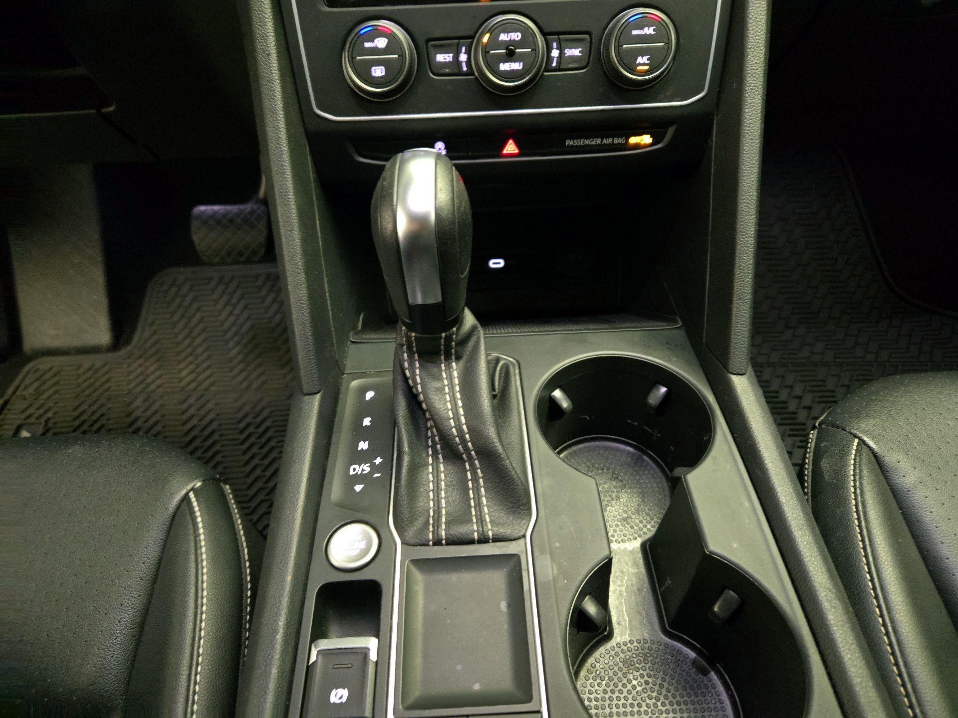 Thumbnail: 2021 Volkswagen Atlas - 18