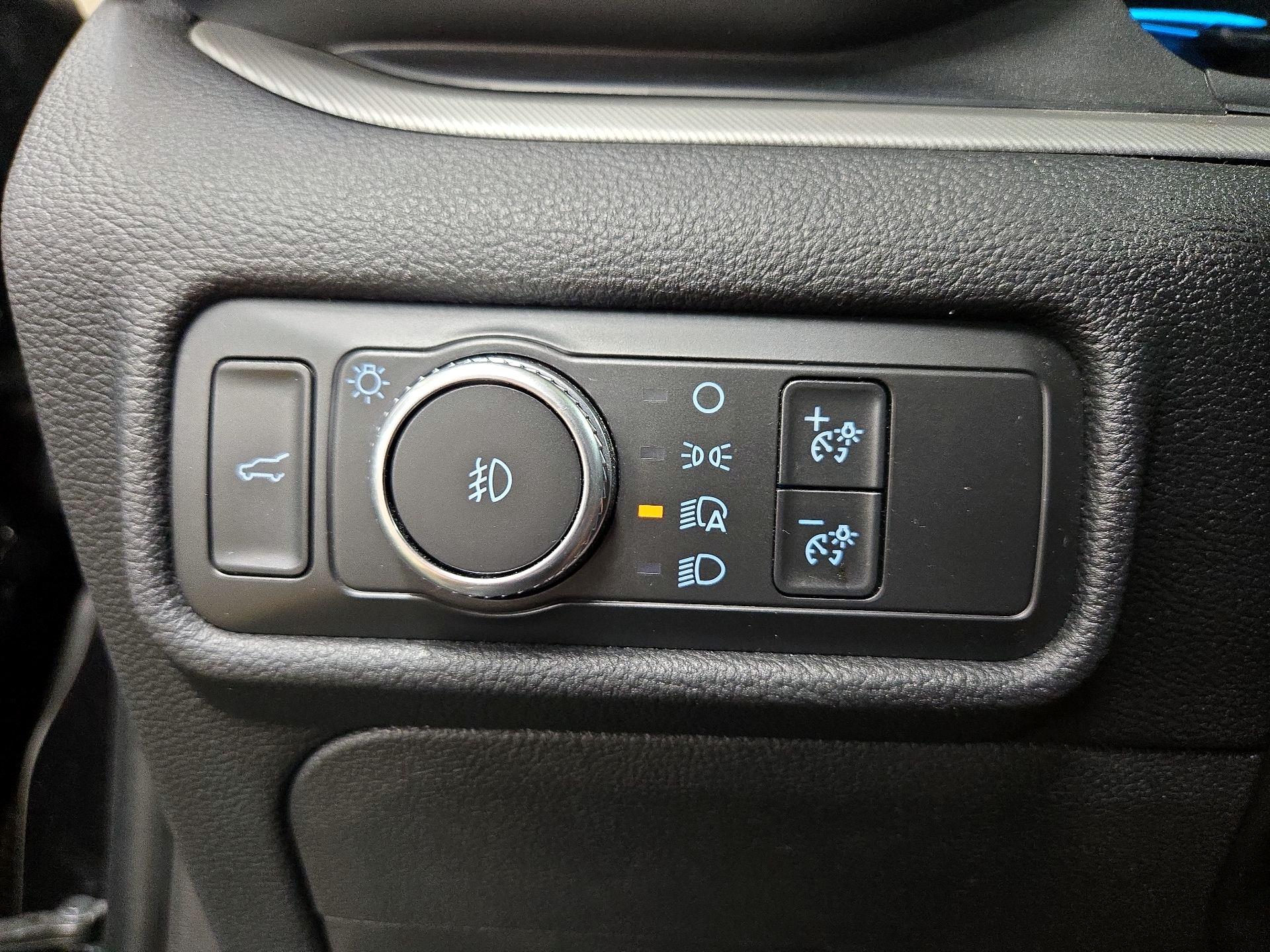 Thumbnail: 2020 Ford Explorer - 13