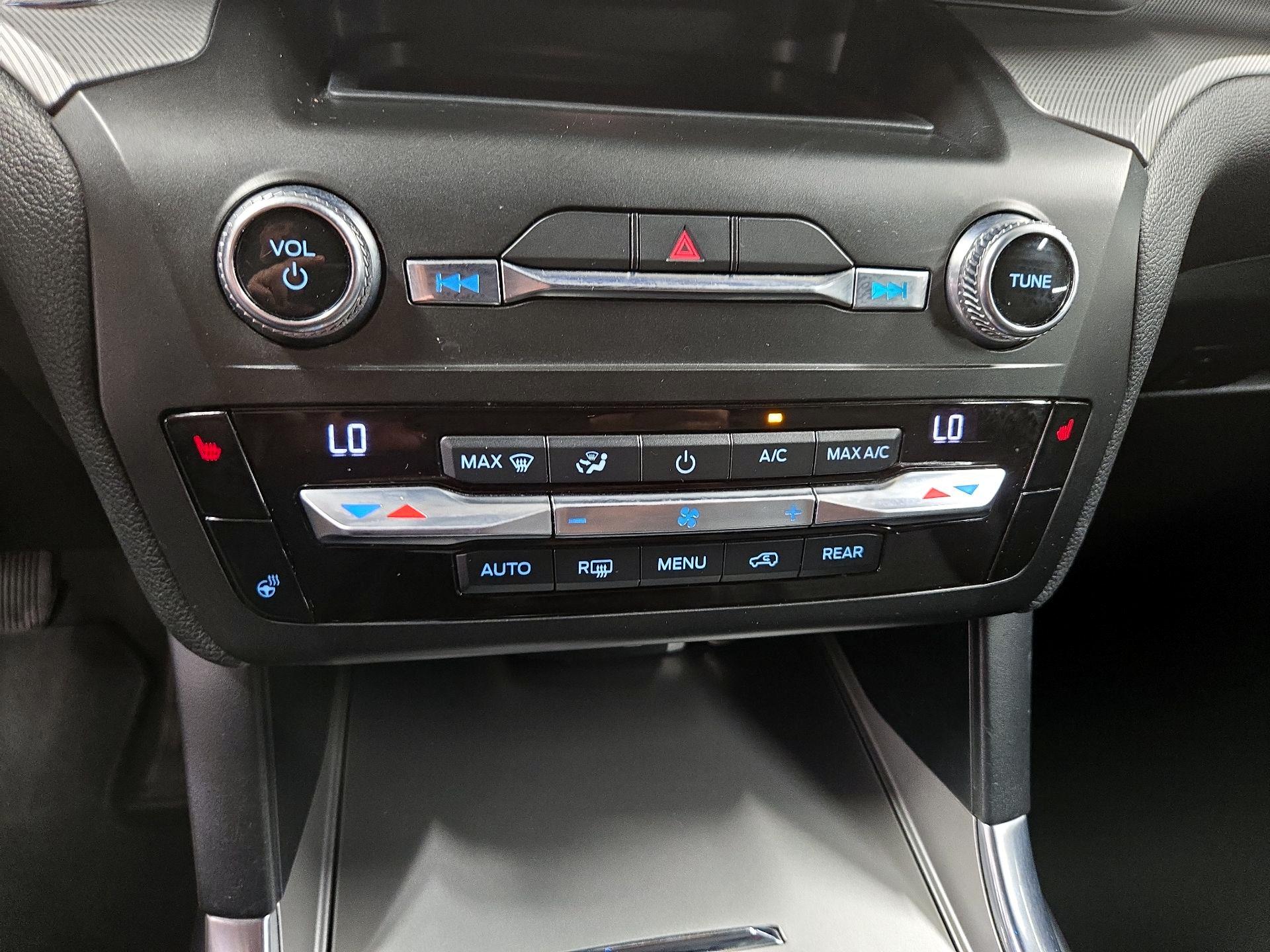 Thumbnail: 2020 Ford Explorer - 17