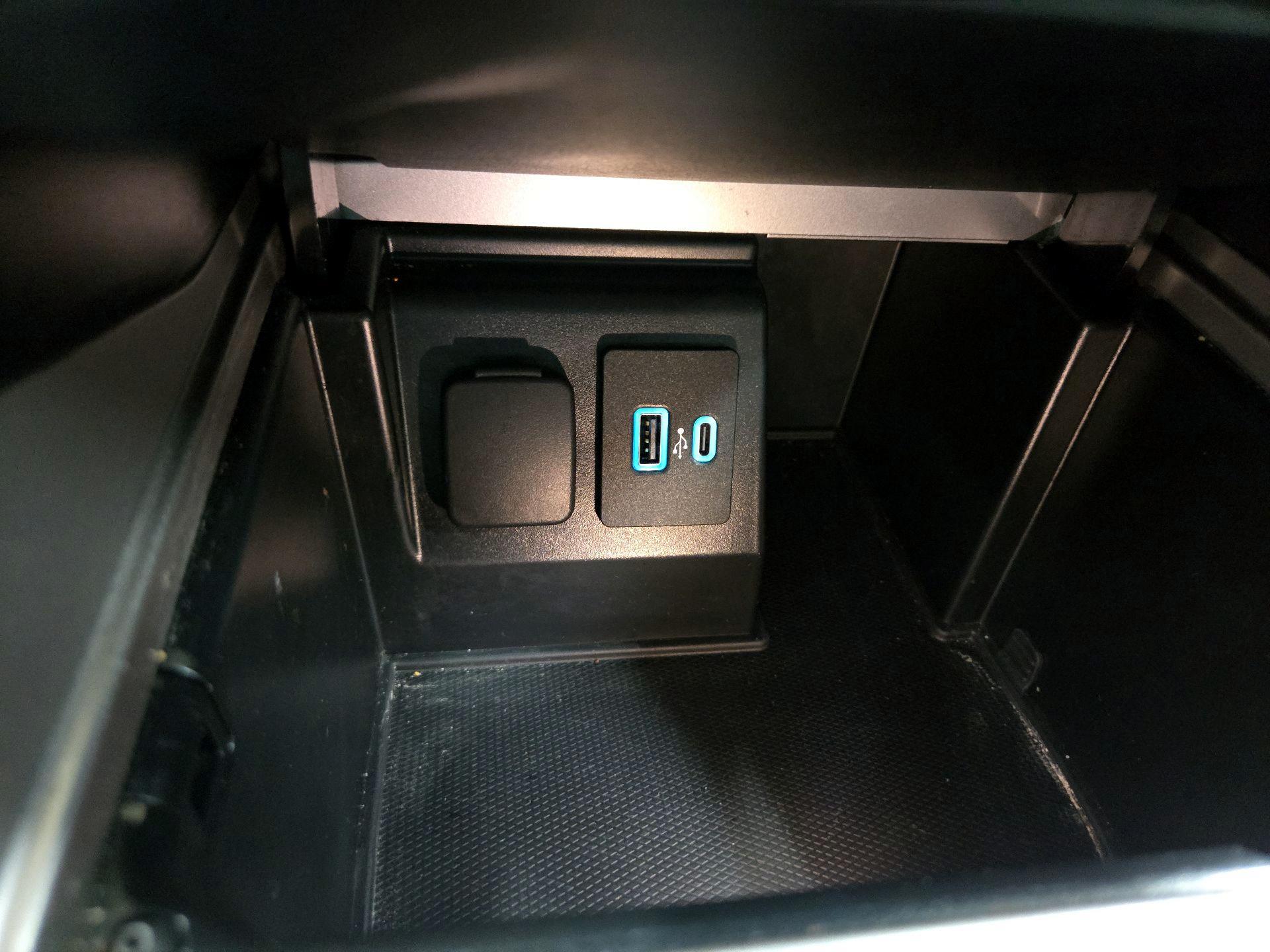 Thumbnail: 2020 Ford Explorer - 19