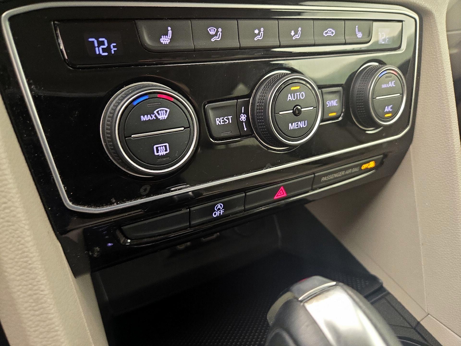 Thumbnail: 2018 Volkswagen Atlas - 16