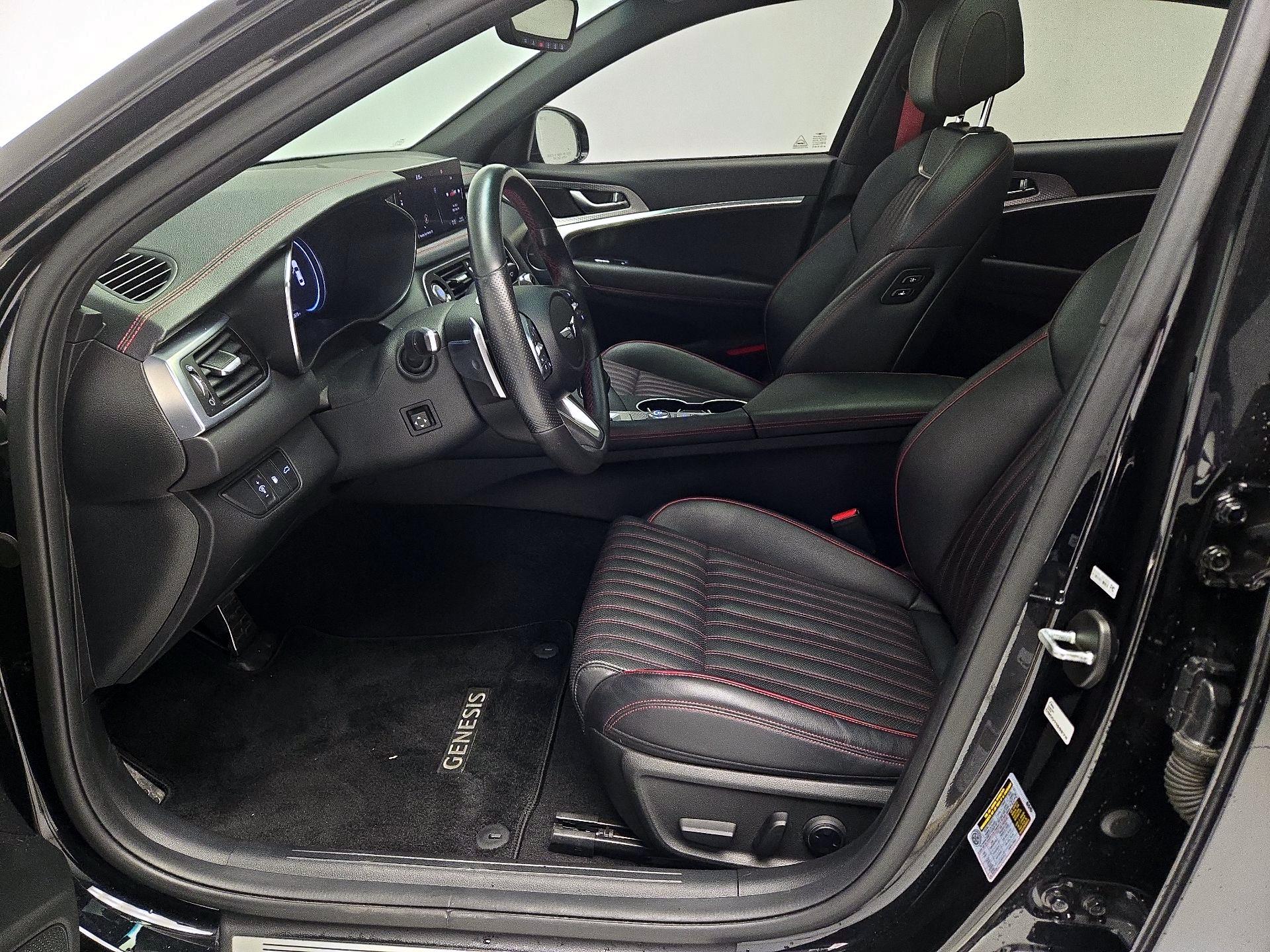 Thumbnail: 2023 Genesis G70 - 11