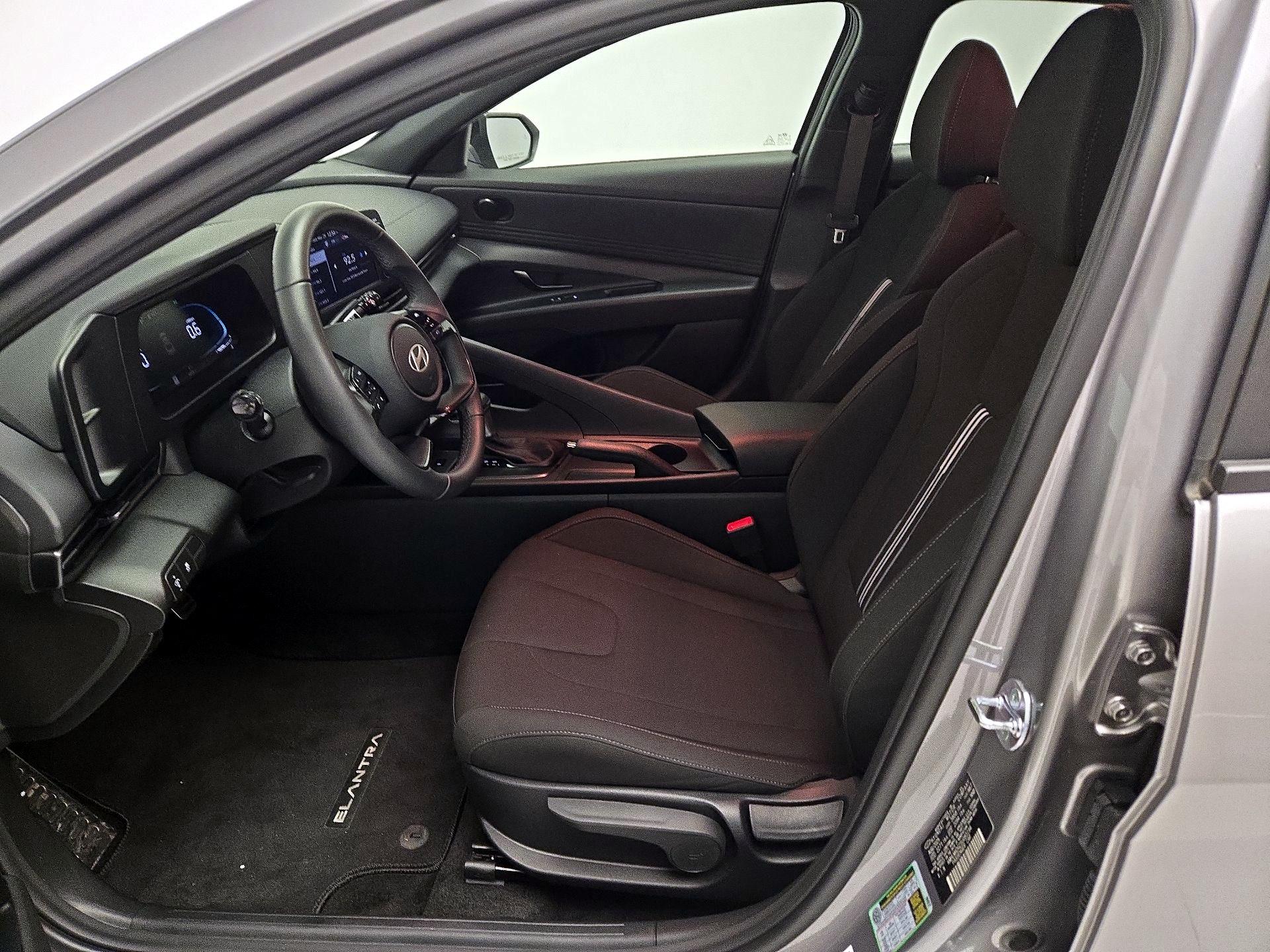 Thumbnail: 2025 Hyundai Elantra - 11