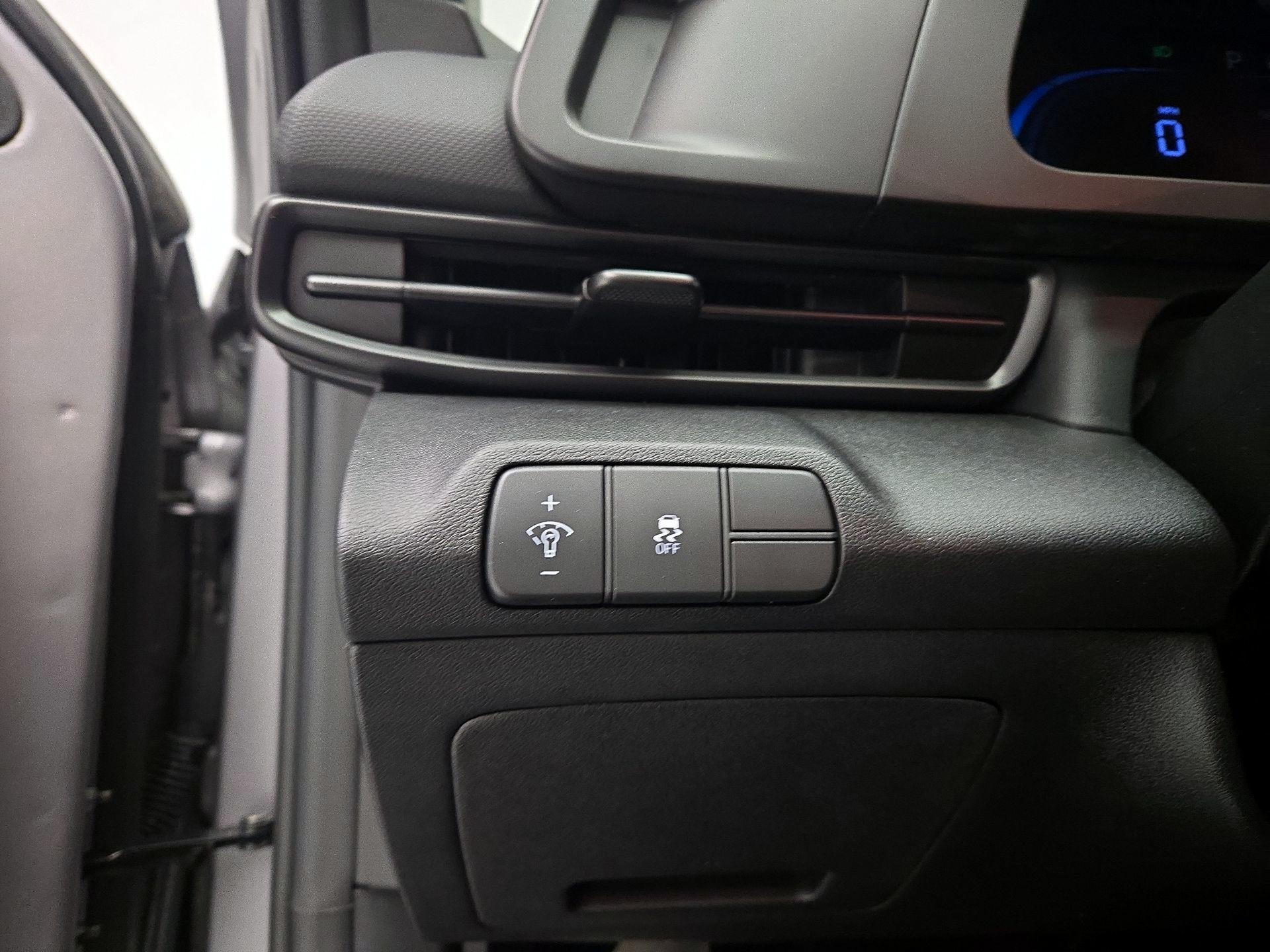 Thumbnail: 2025 Hyundai Elantra - 13