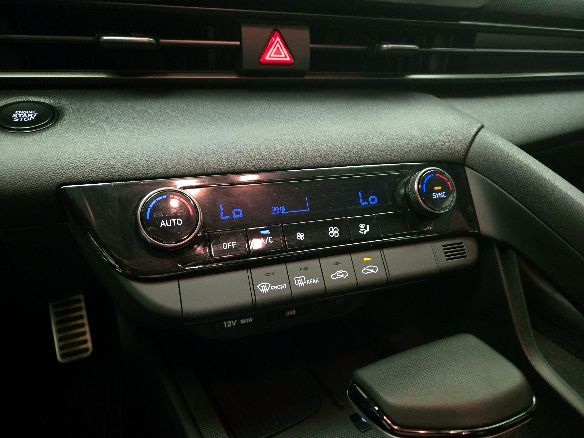 Thumbnail: 2025 Hyundai Elantra - 16