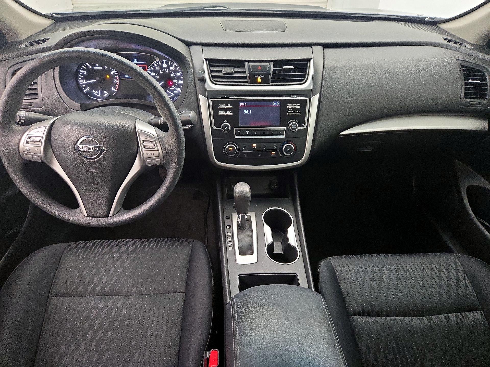 Thumbnail: 2018 Nissan Altima - 9