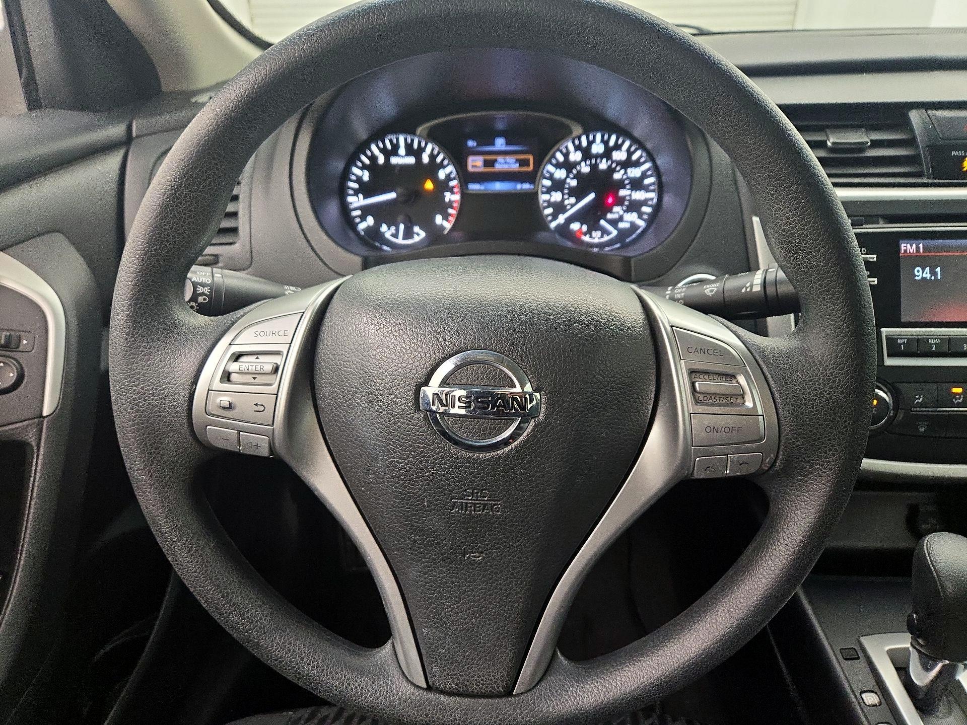 Thumbnail: 2018 Nissan Altima - 10