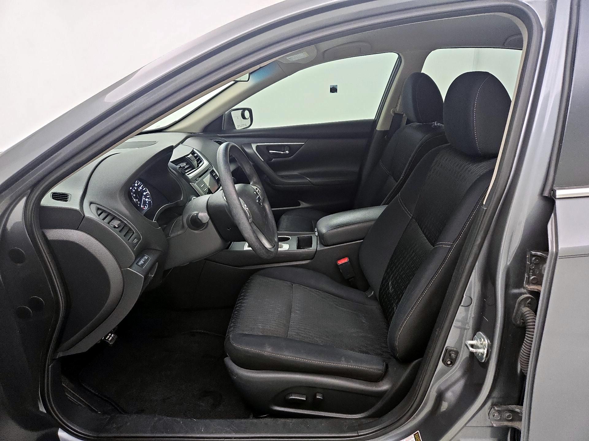 Thumbnail: 2018 Nissan Altima - 19