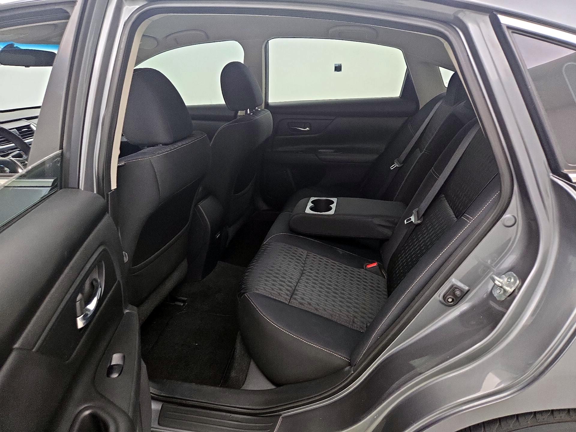 Thumbnail: 2018 Nissan Altima - 20