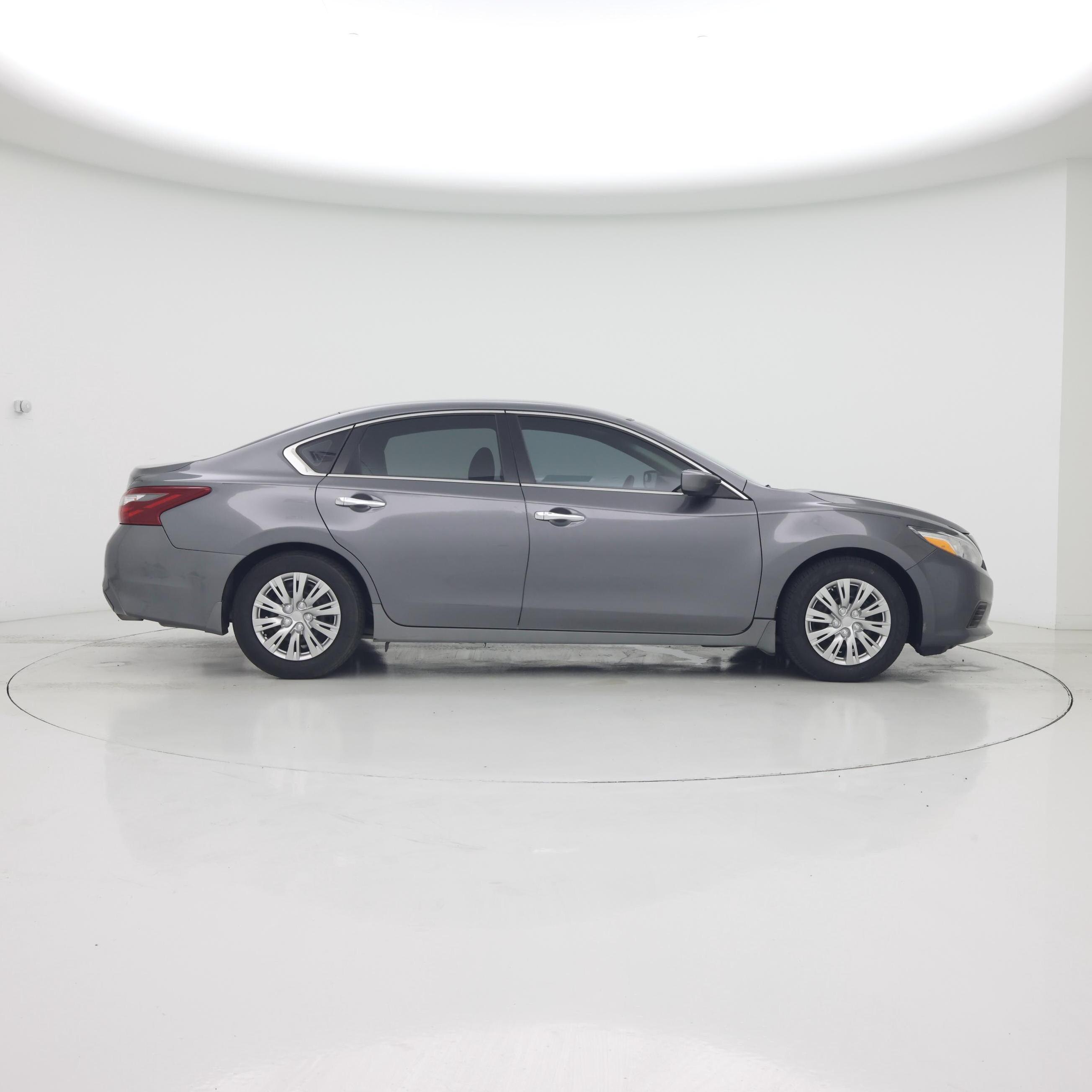 Thumbnail: 2018 Nissan Altima - 7