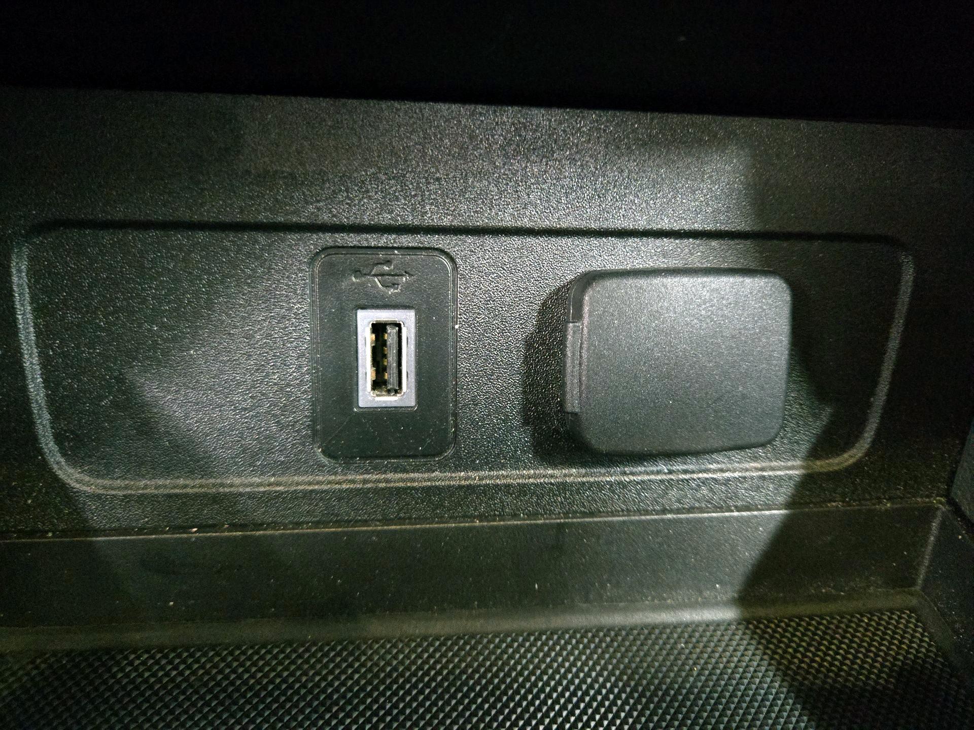 Thumbnail: 2017 Ford Escape - 19