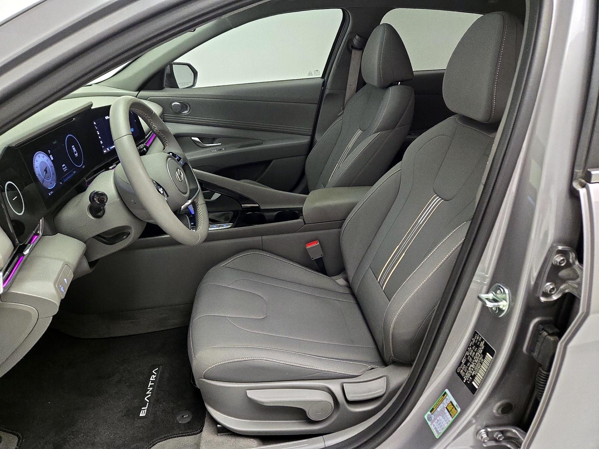 Thumbnail: 2025 Hyundai Elantra - 11