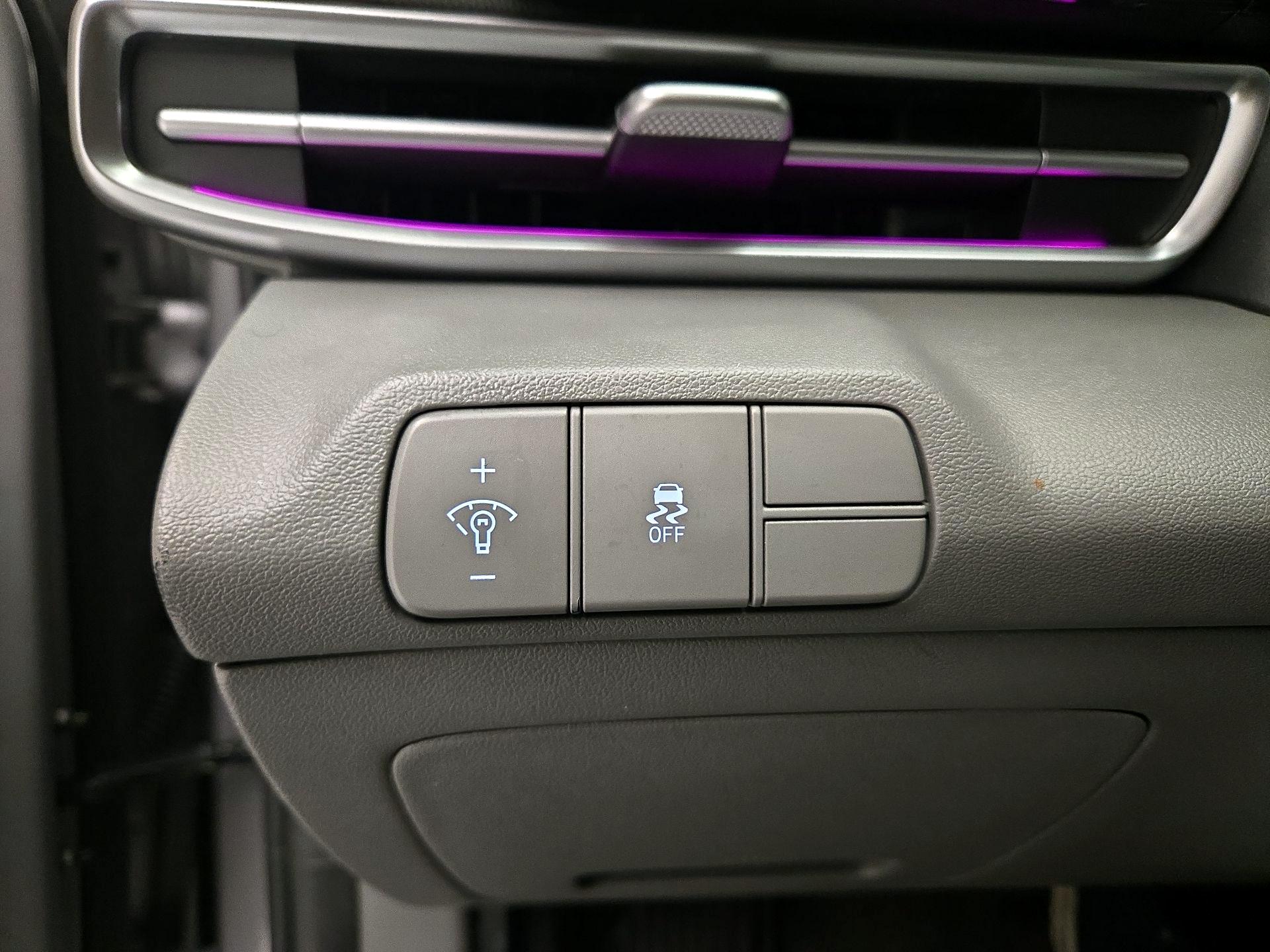 Thumbnail: 2025 Hyundai Elantra - 13