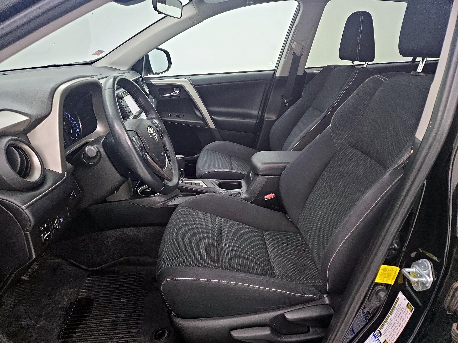 Thumbnail: 2017 Toyota RAV4 - 9