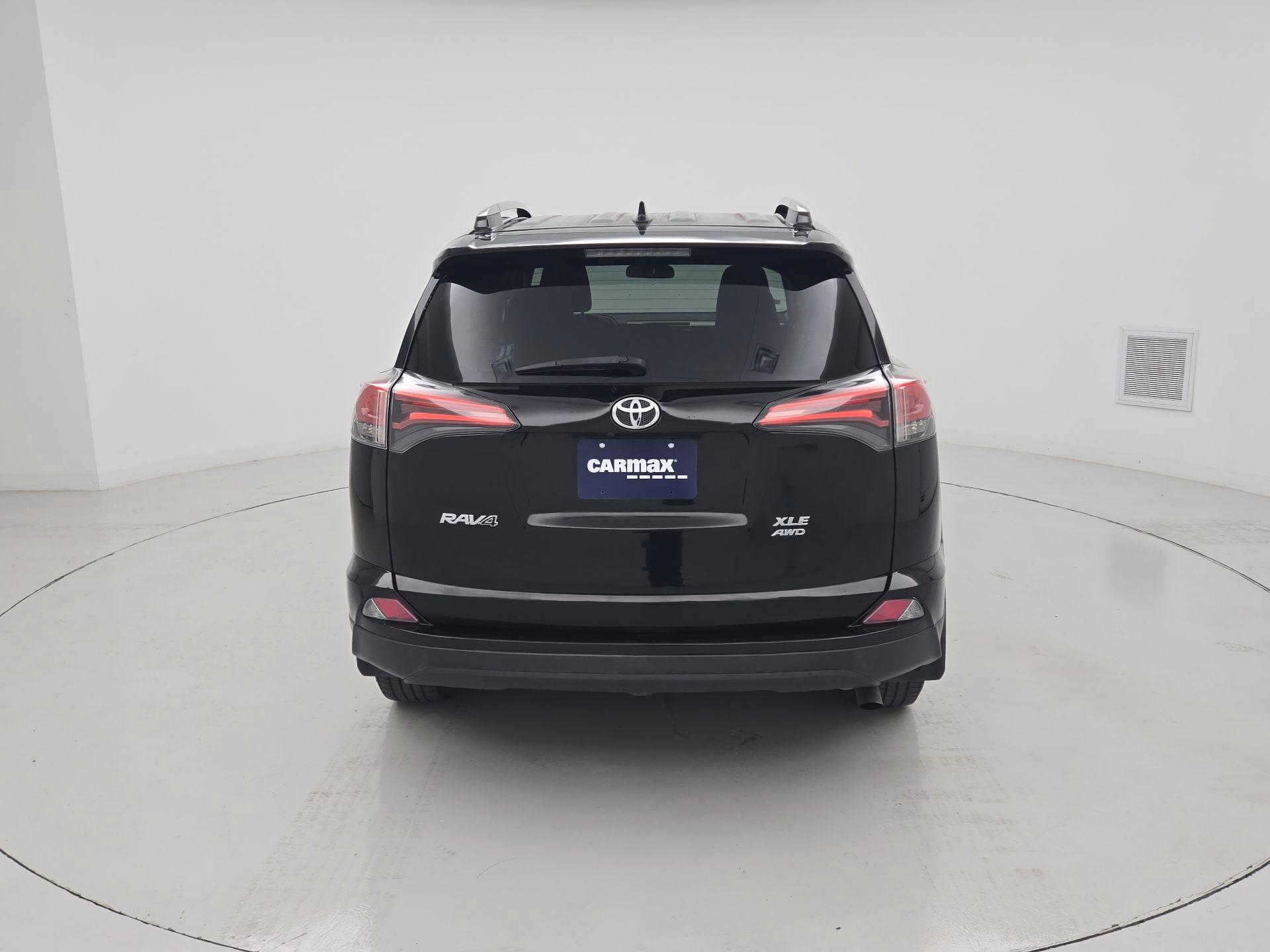 Thumbnail: 2017 Toyota RAV4 - 6