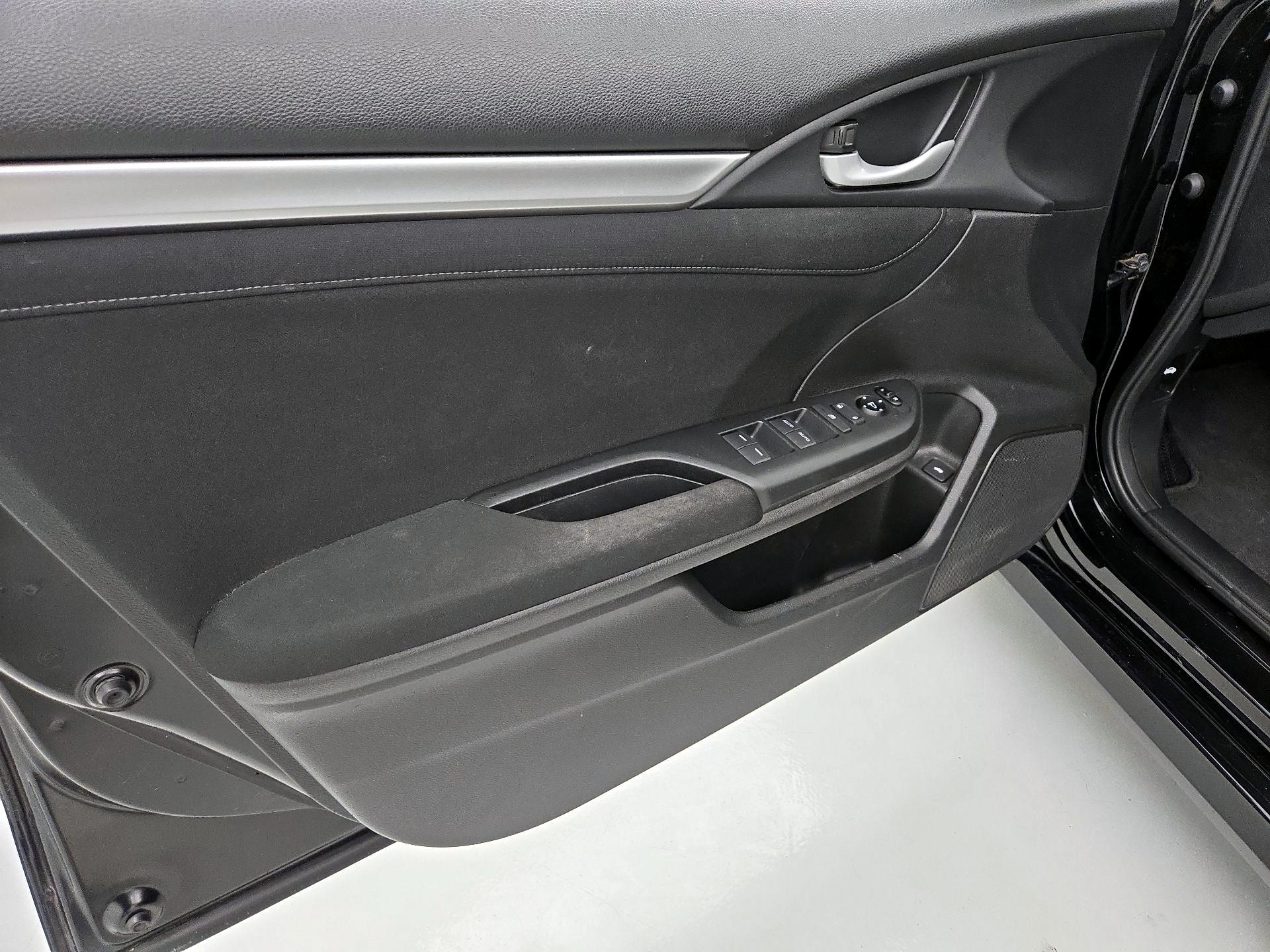 Thumbnail: 2017 Honda Civic - 12