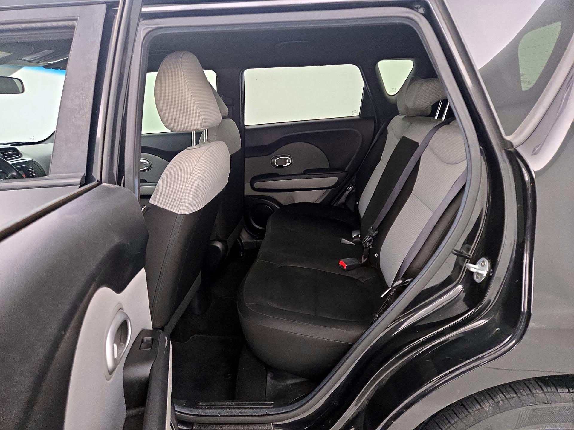 Thumbnail: 2016 Kia Soul - 18