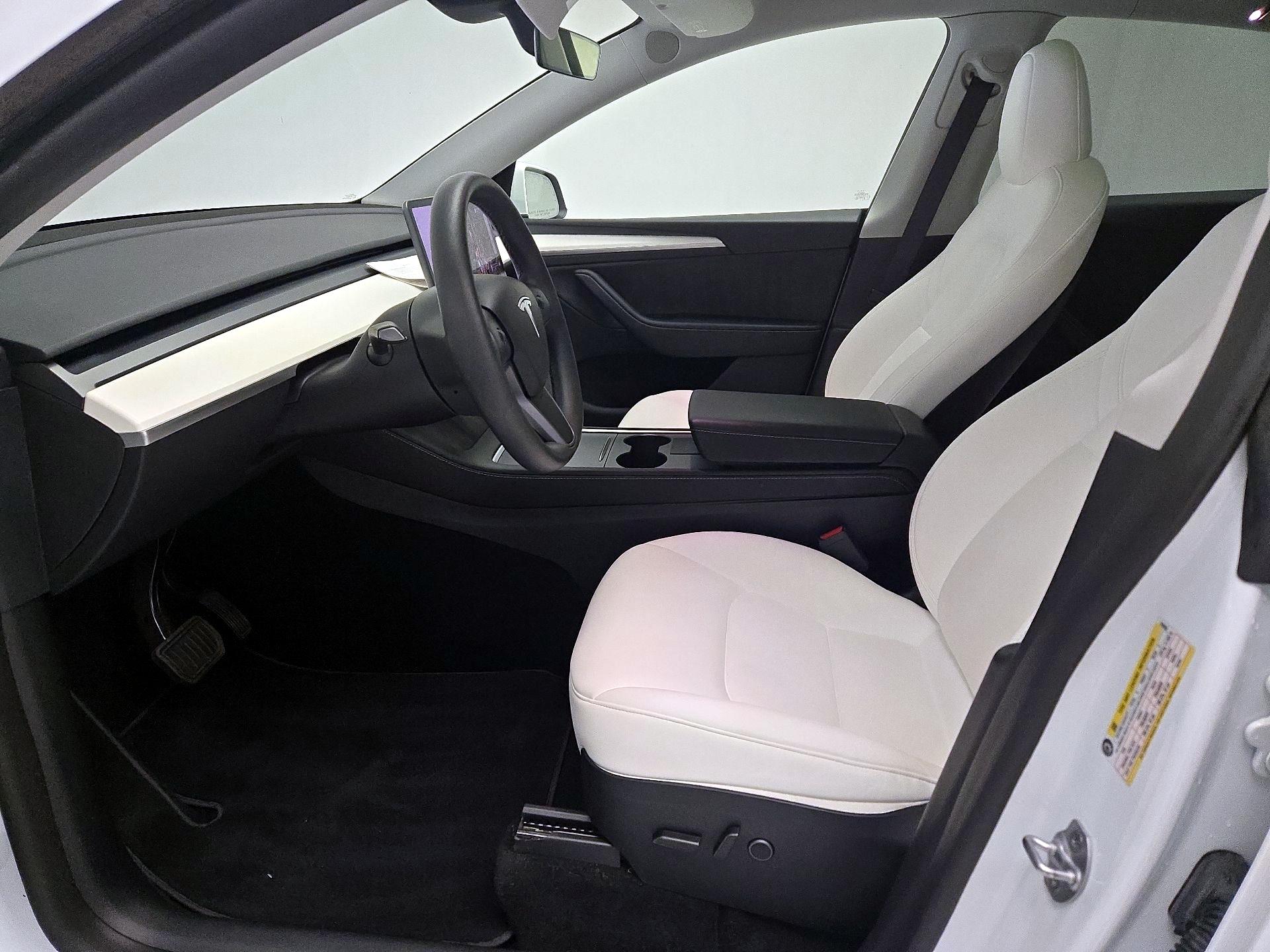 Thumbnail: 2024 Tesla Model Y - 11