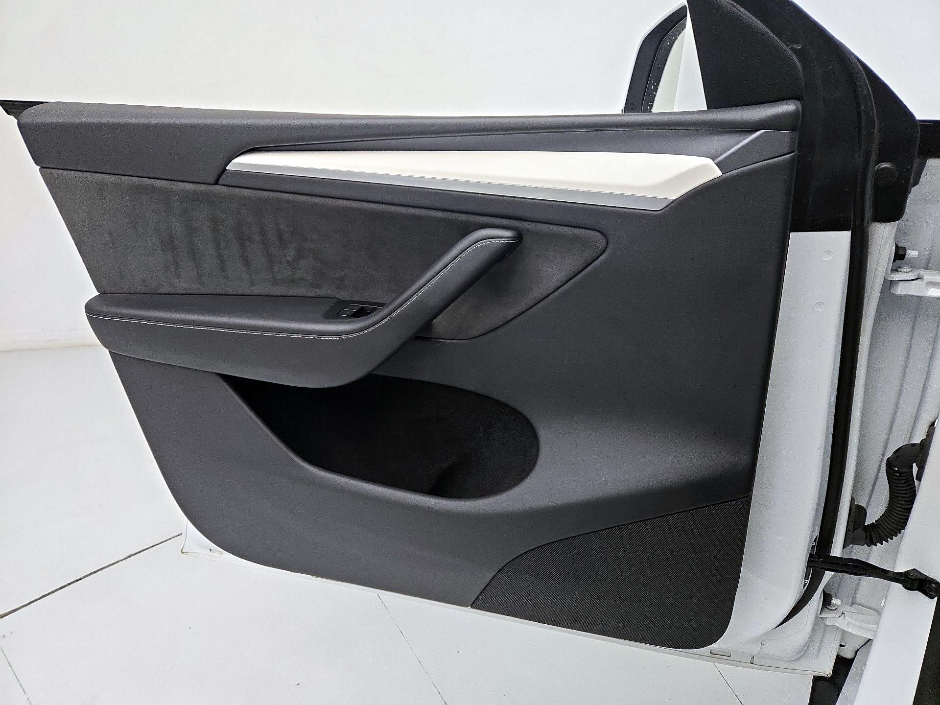 Thumbnail: 2024 Tesla Model Y - 12