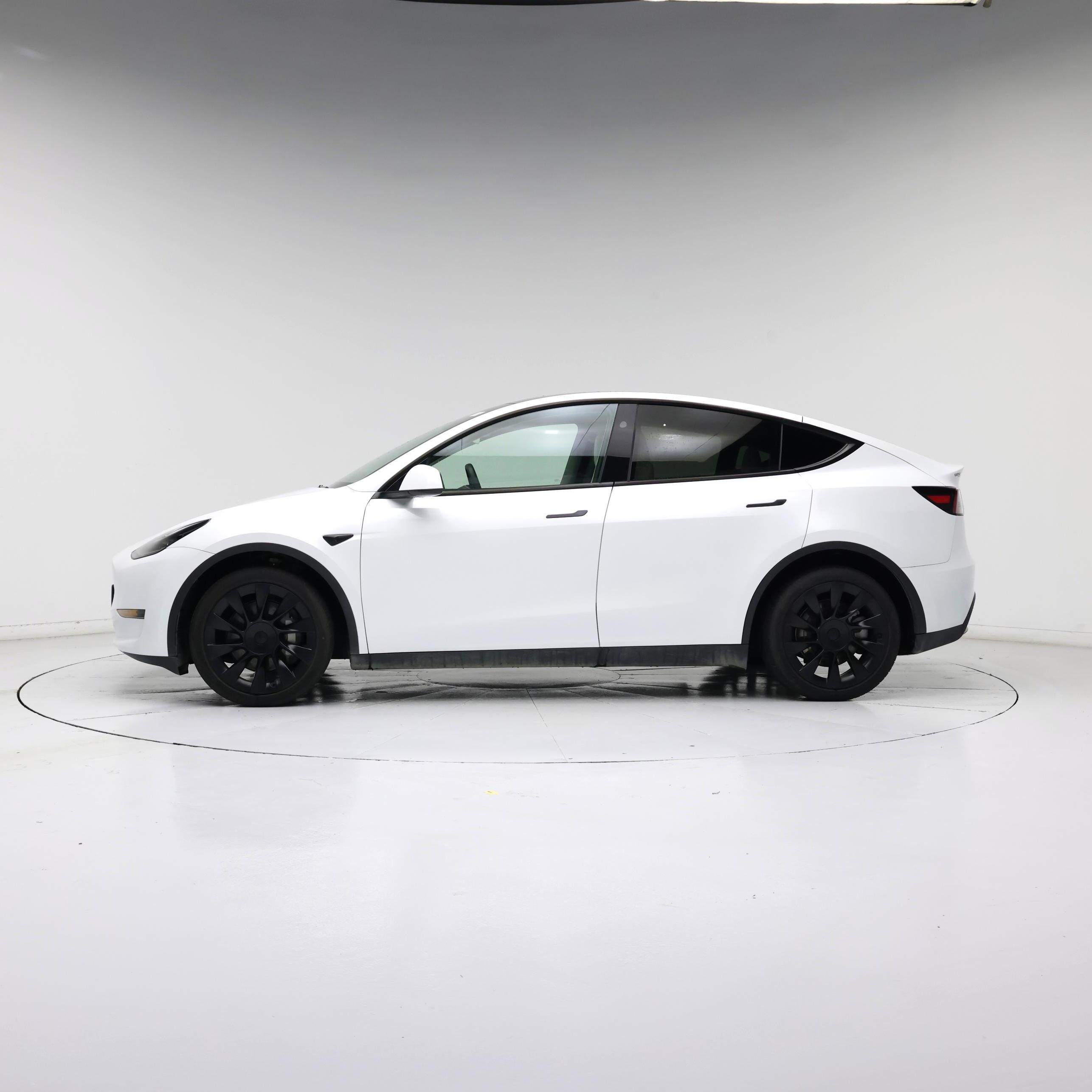 Thumbnail: 2024 Tesla Model Y - 3