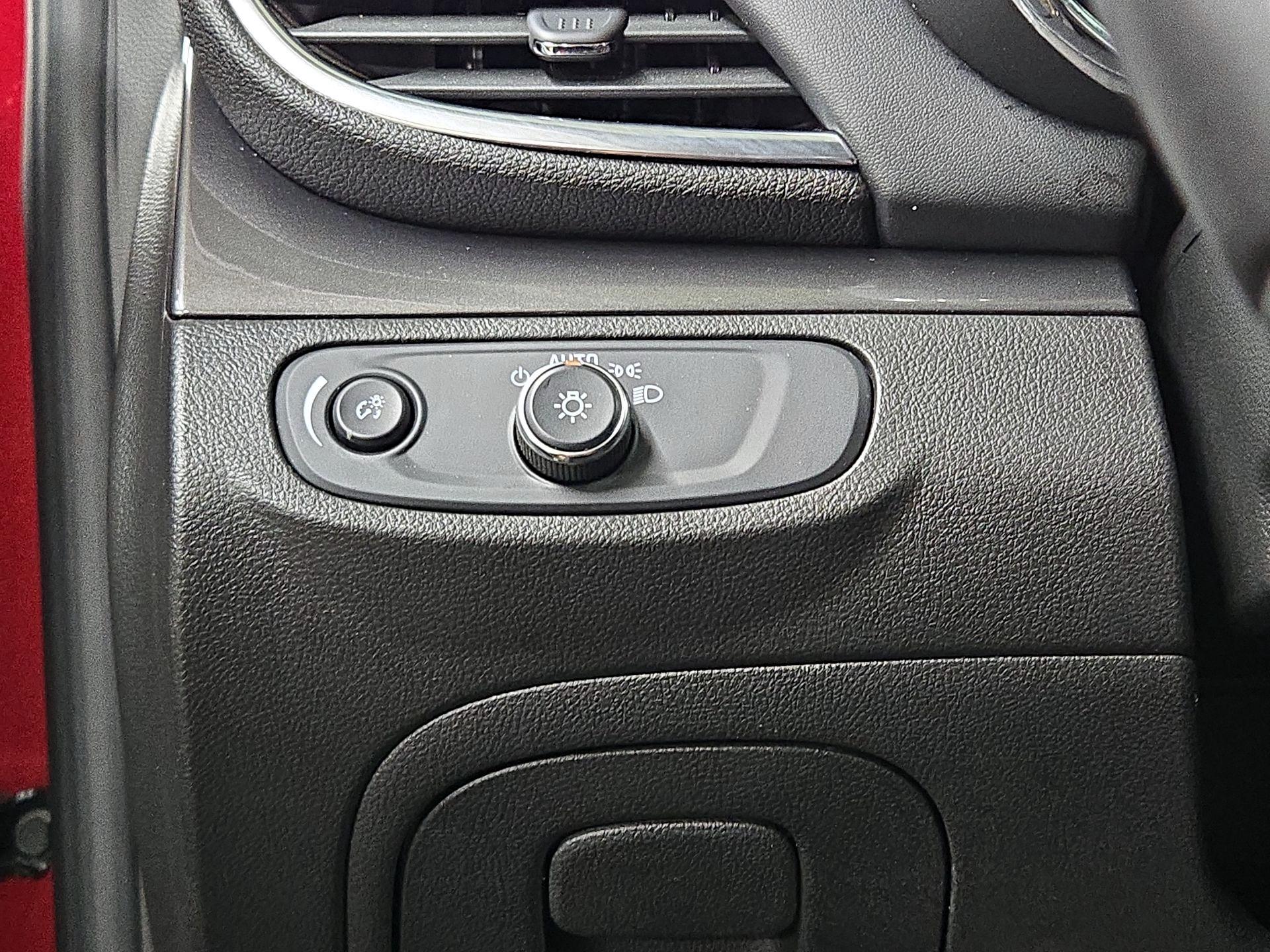 Thumbnail: 2018 Buick Encore - 13