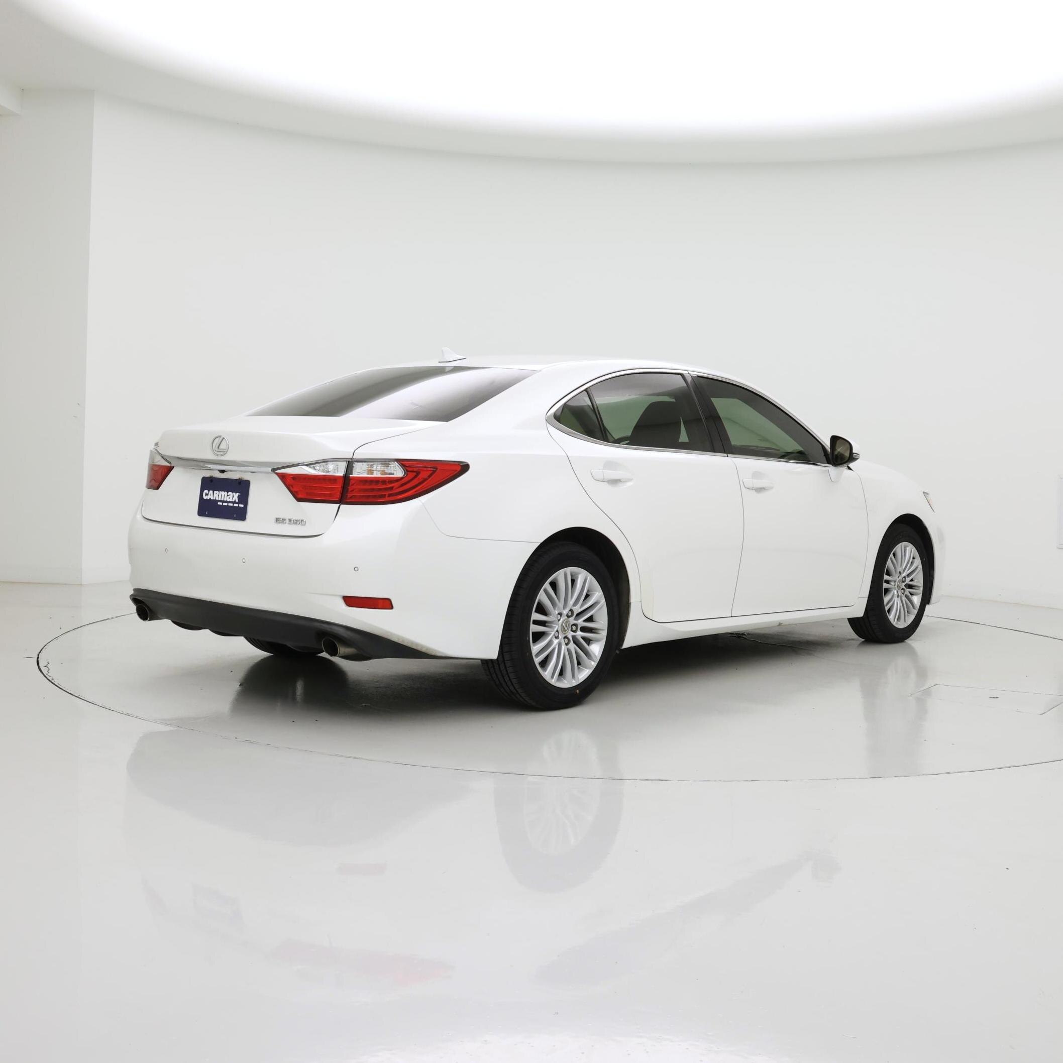 Thumbnail: 2014 Lexus ES - 8