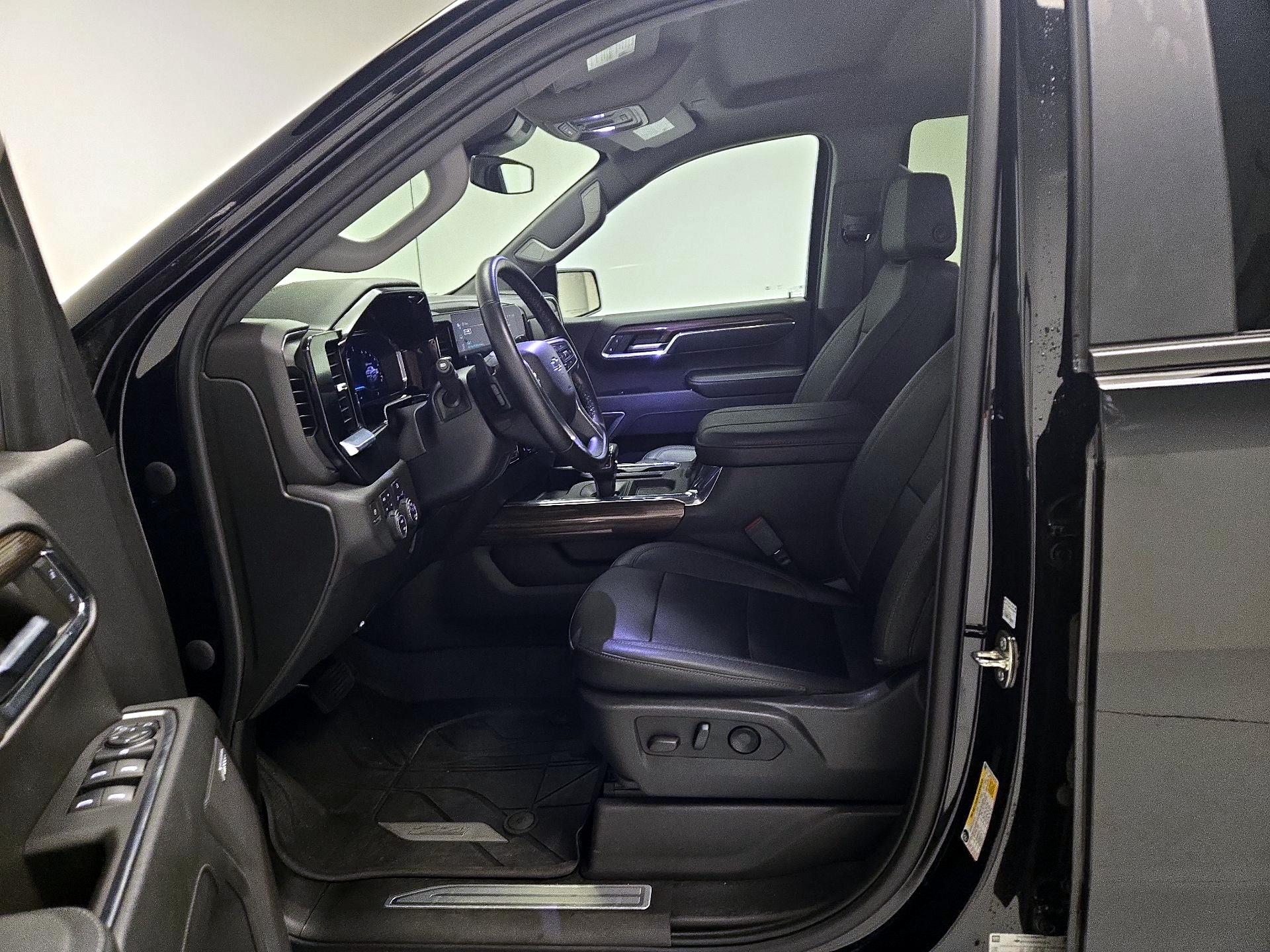 Thumbnail: 2024 Chevrolet Silverado 1500 - 11