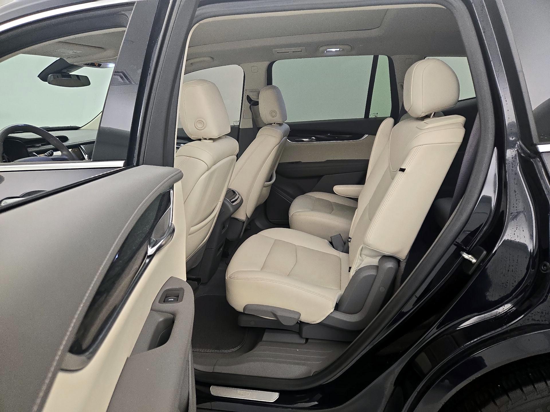 Thumbnail: 2021 Cadillac XT6 - 20