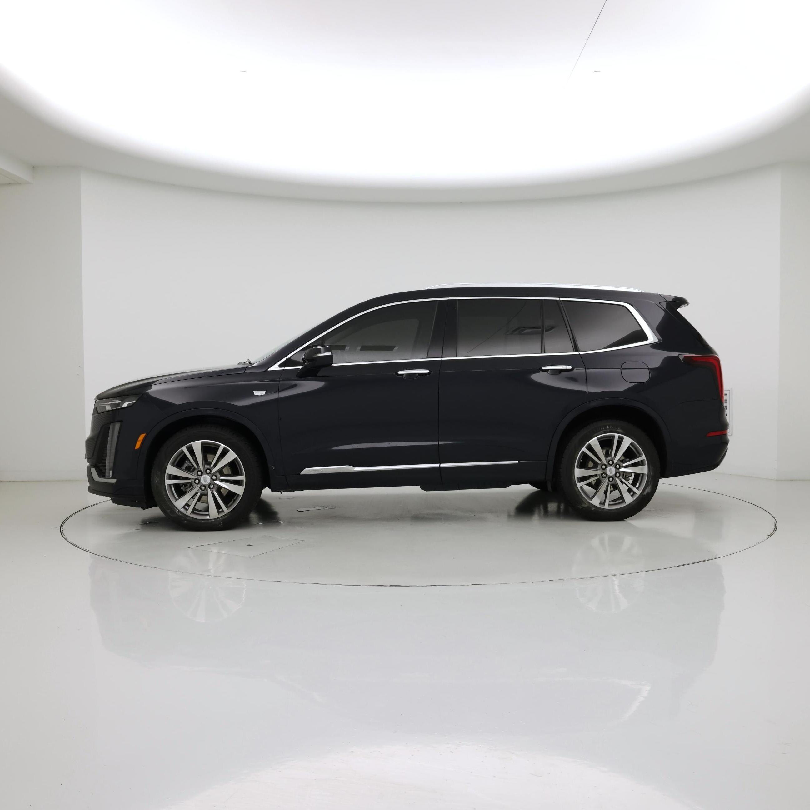 Thumbnail: 2021 Cadillac XT6 - 3