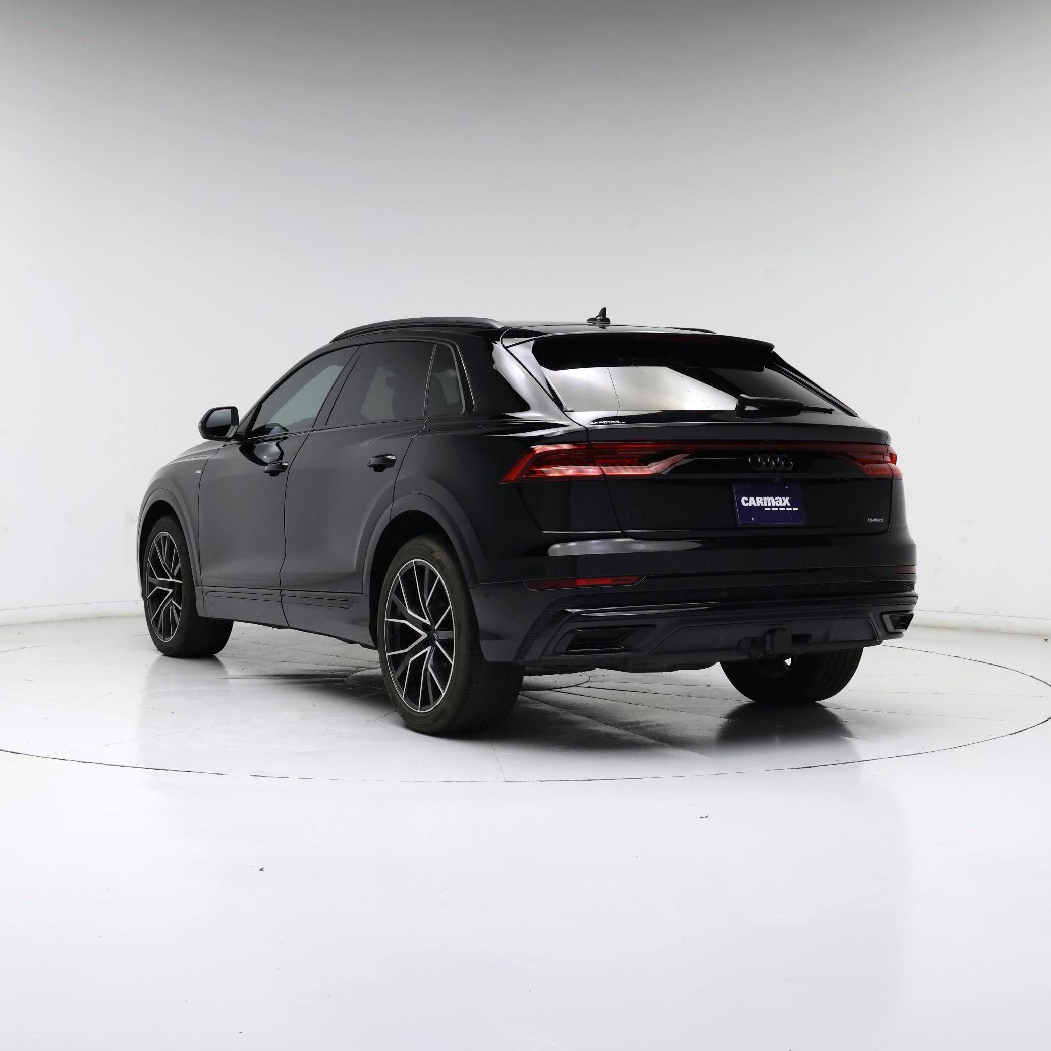 Thumbnail: 2021 Audi Q8 - 2