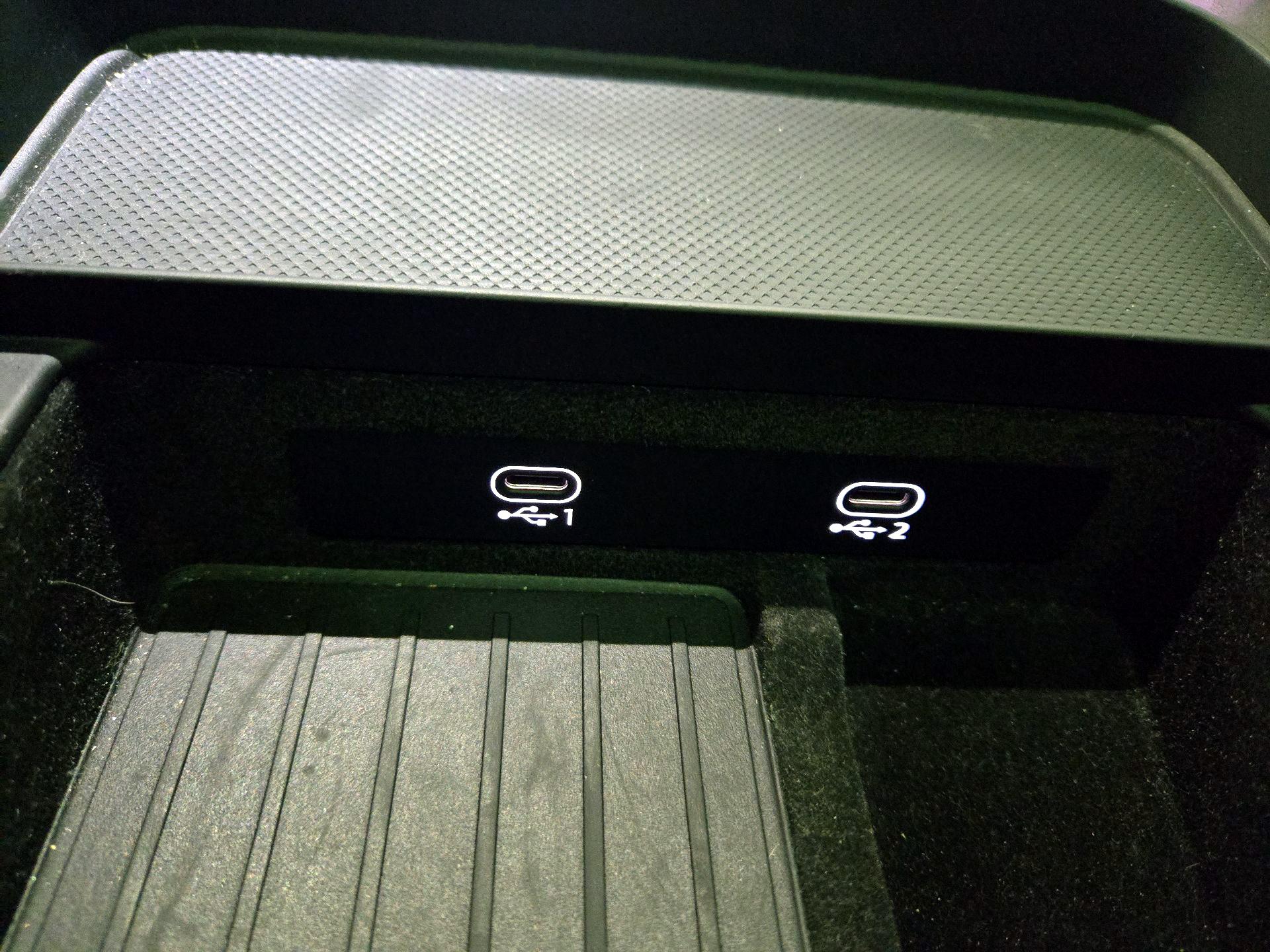 Thumbnail: 2021 Audi Q8 - 19