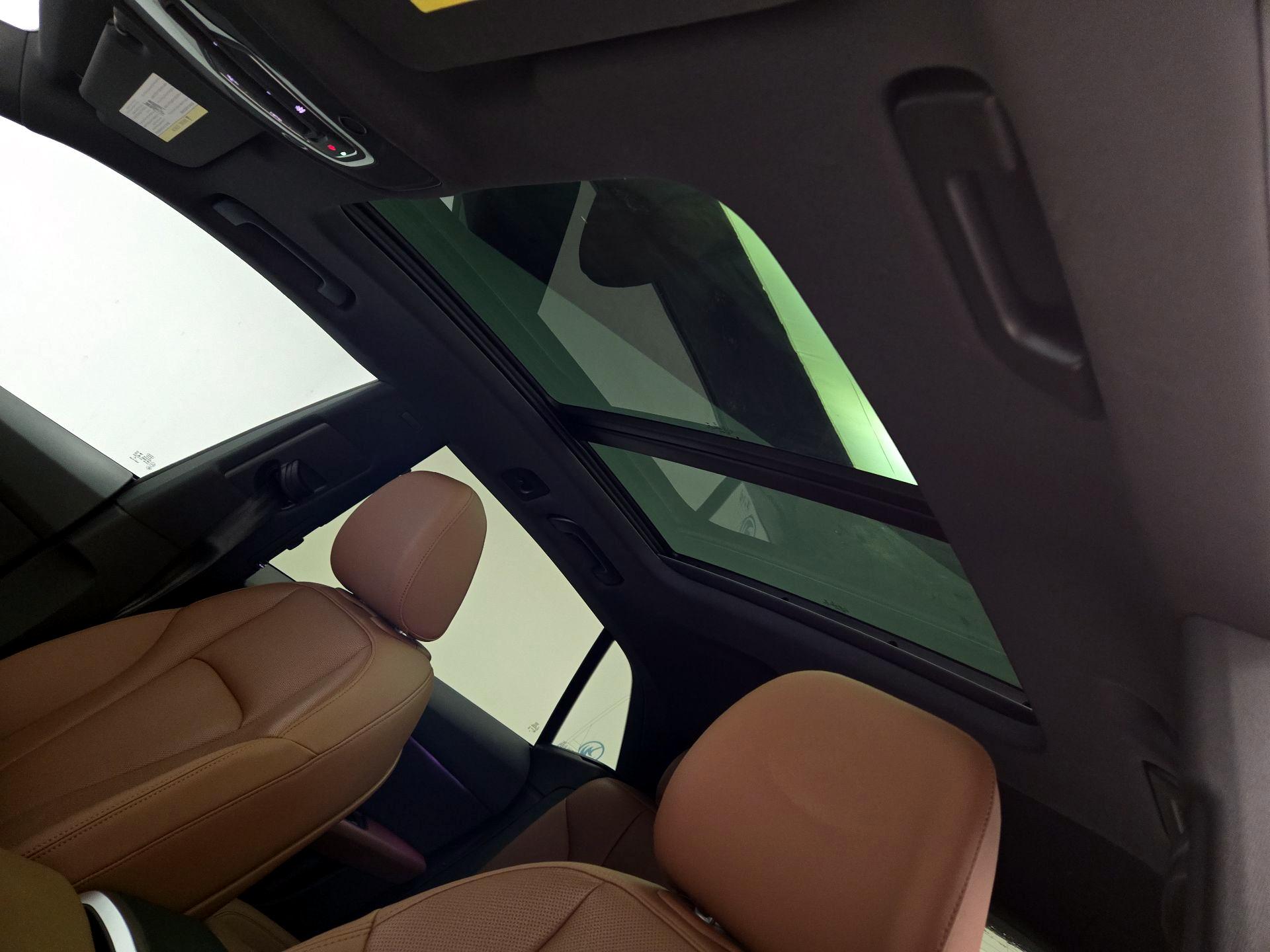 Thumbnail: 2021 Audi Q8 - 20