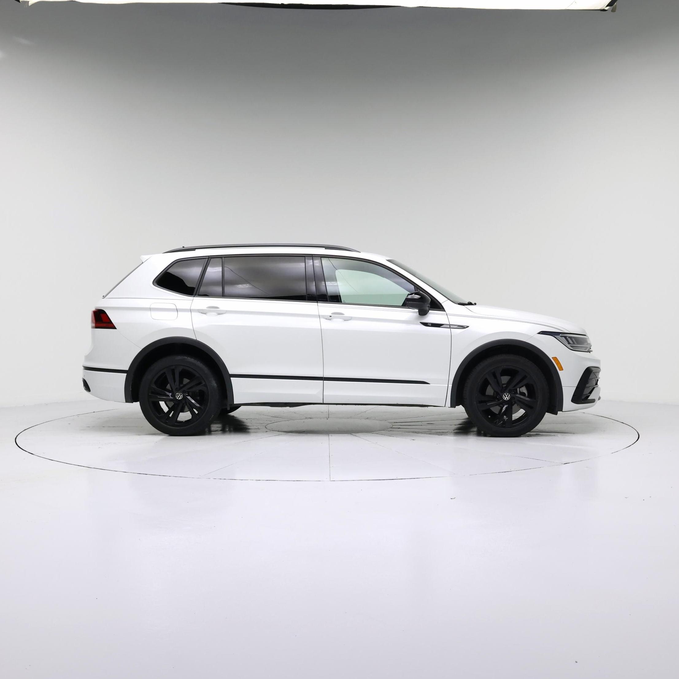 Thumbnail: 2024 Volkswagen Tiguan - 7