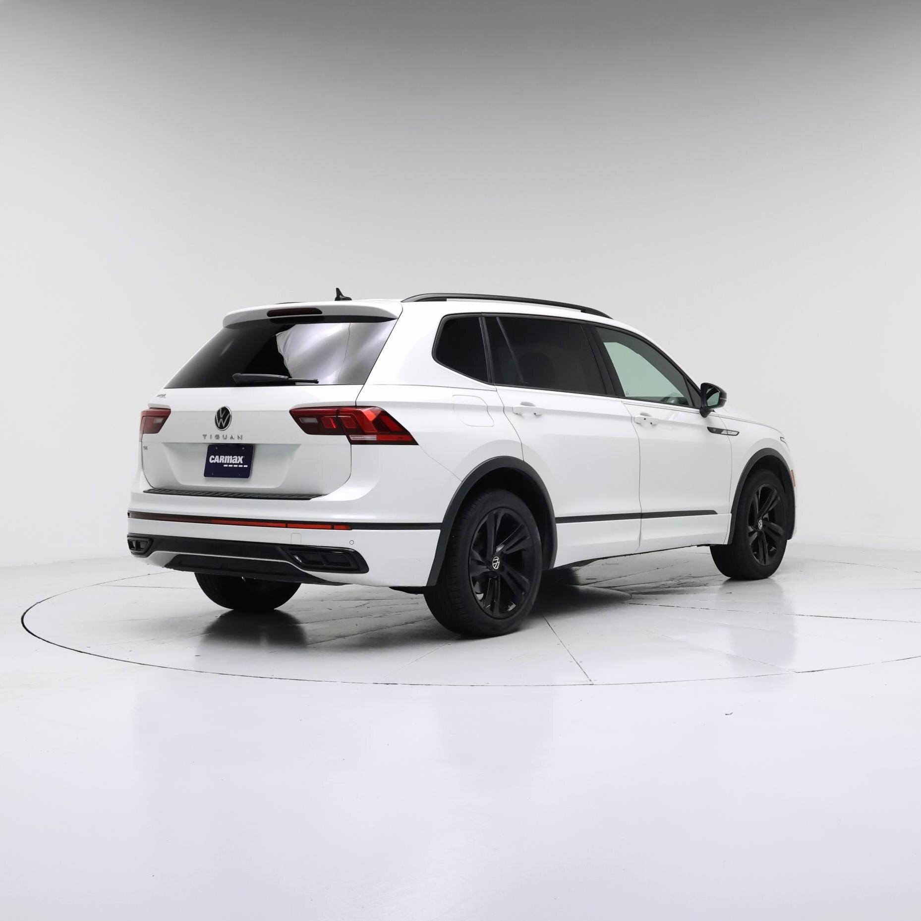 Thumbnail: 2024 Volkswagen Tiguan - 8
