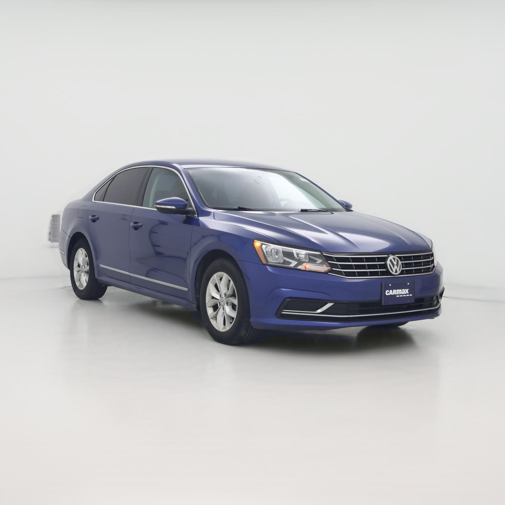 Thumbnail: 2017 Volkswagen Passat - 1