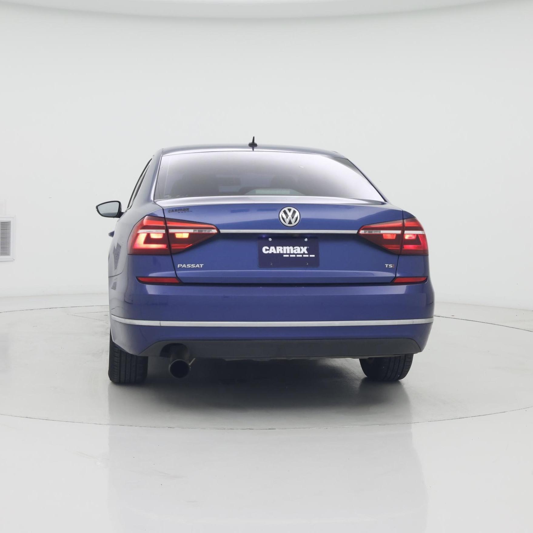 Thumbnail: 2017 Volkswagen Passat - 6