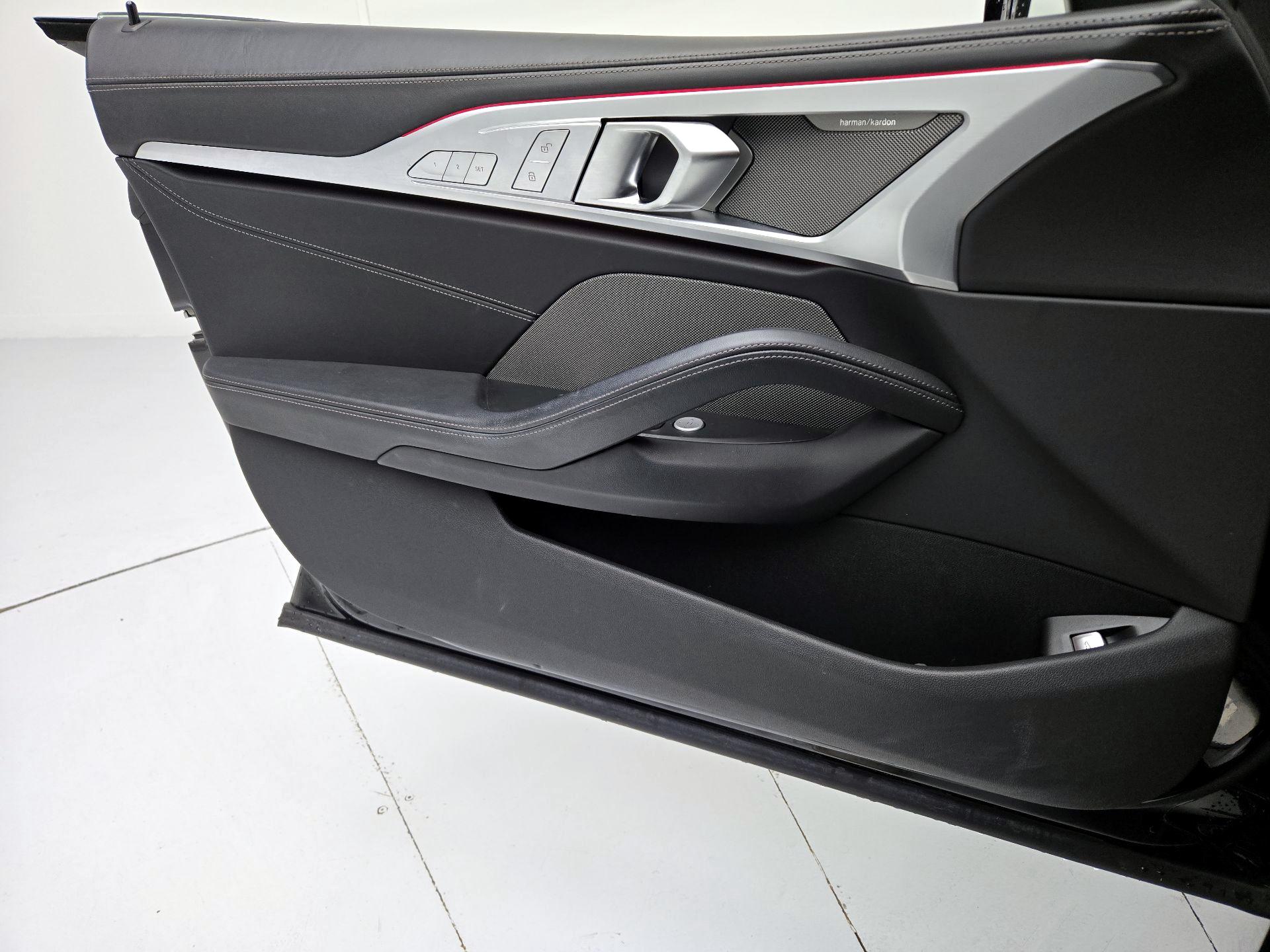 Thumbnail: 2020 BMW 8 Series - 12