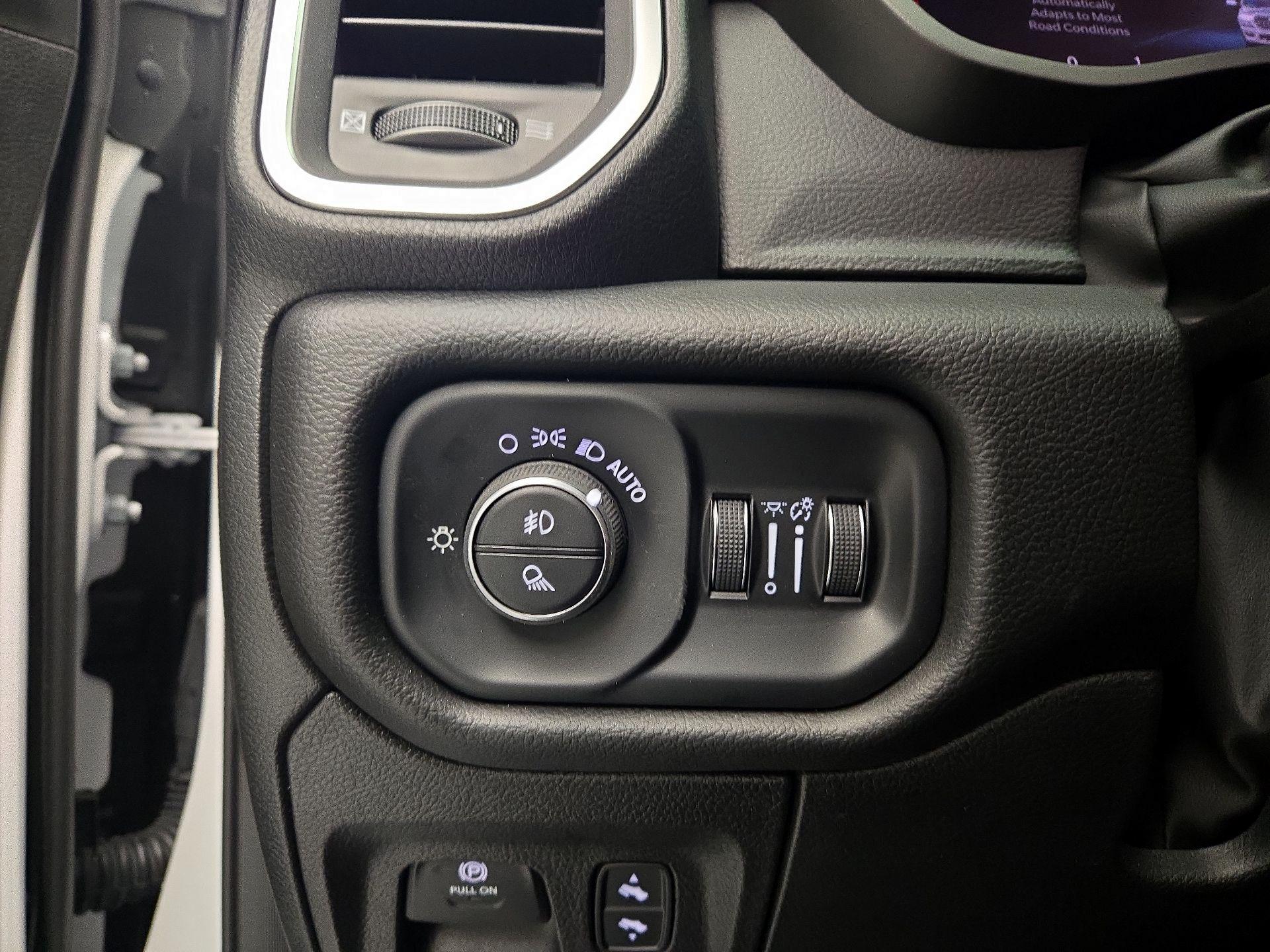 Thumbnail: 2025 RAM 1500 - 13