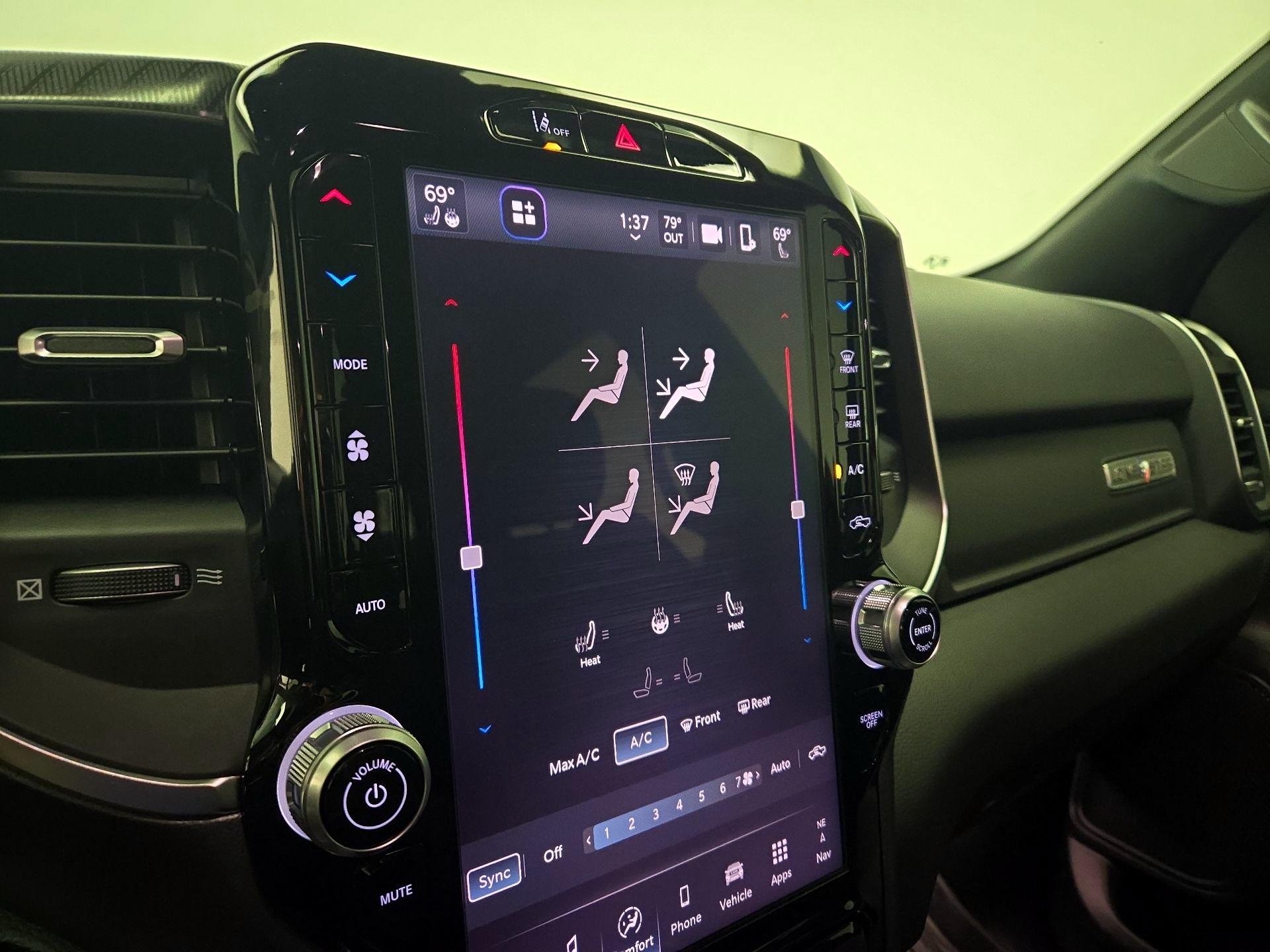 Thumbnail: 2025 RAM 1500 - 17