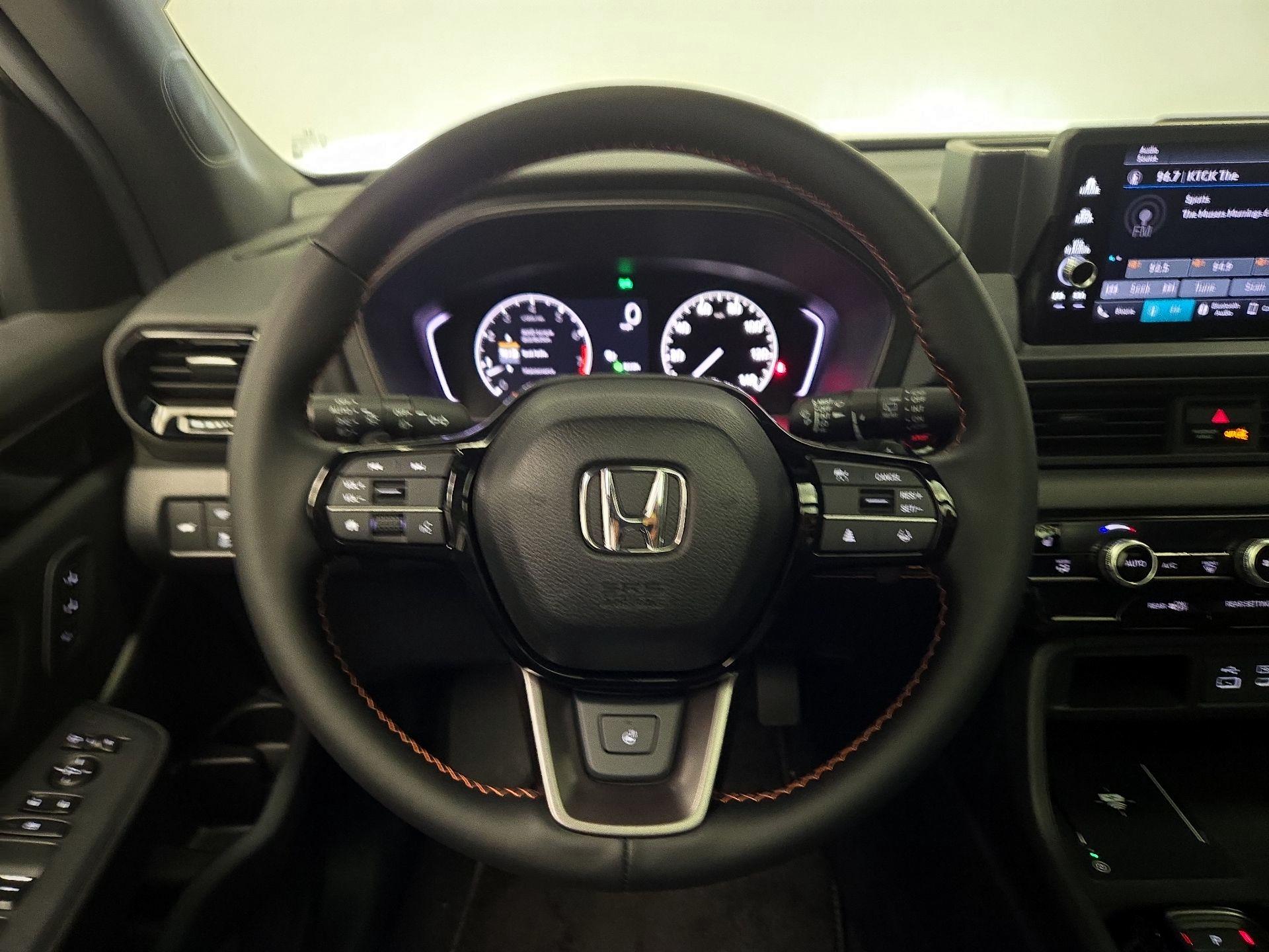 Thumbnail: 2025 Honda Pilot - 10