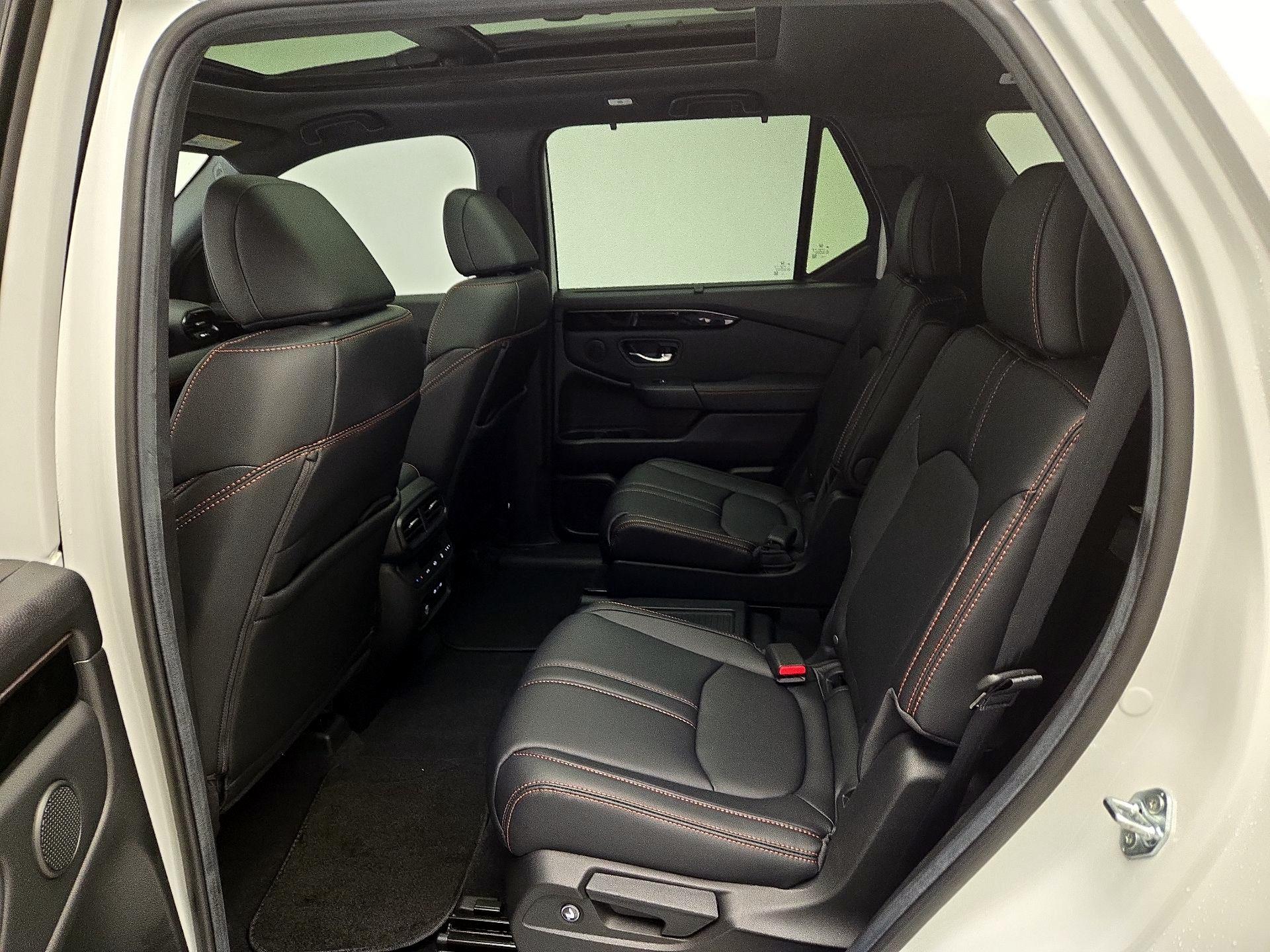 Thumbnail: 2025 Honda Pilot - 20