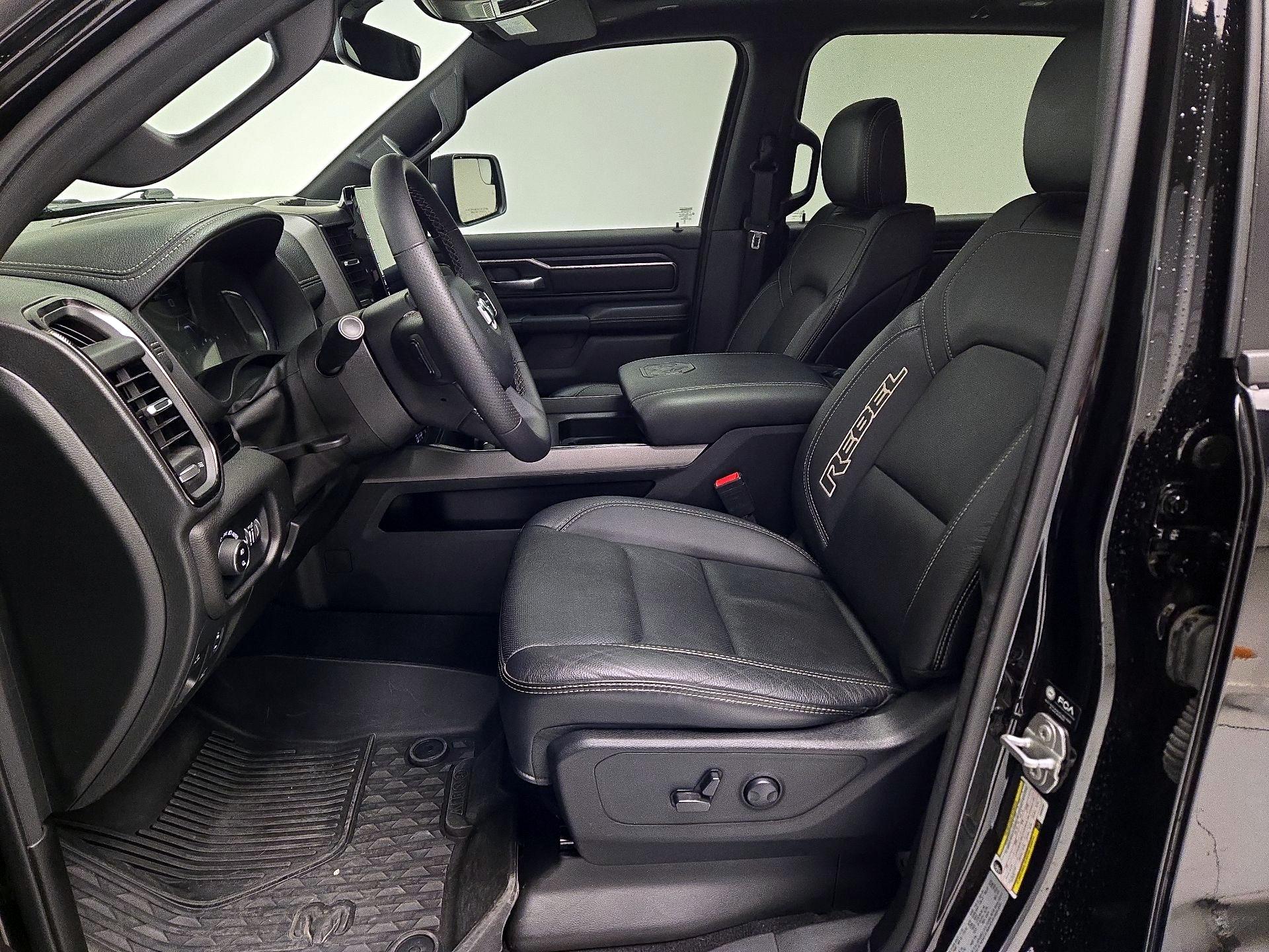 Thumbnail: 2025 RAM 1500 - 11