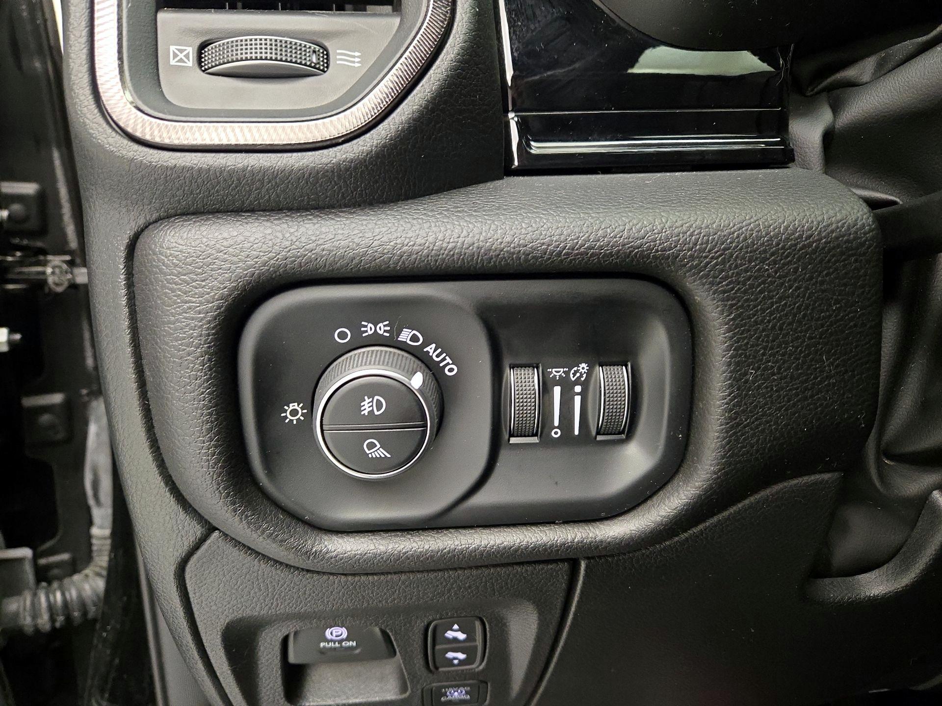 Thumbnail: 2025 RAM 1500 - 13