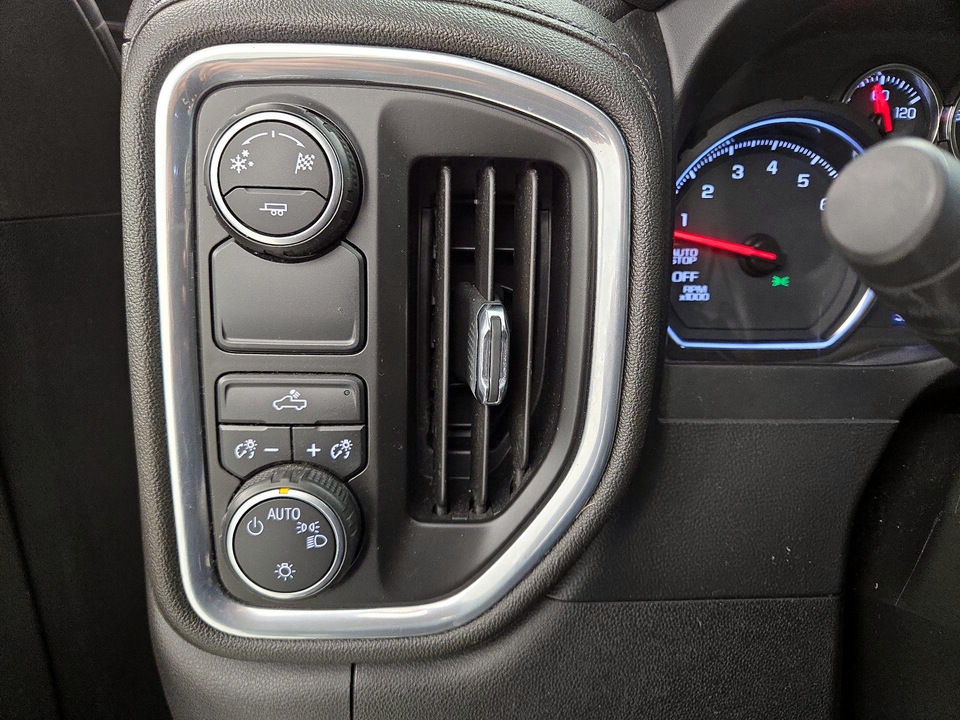 Thumbnail: 2019 Chevrolet Silverado 1500 - 13