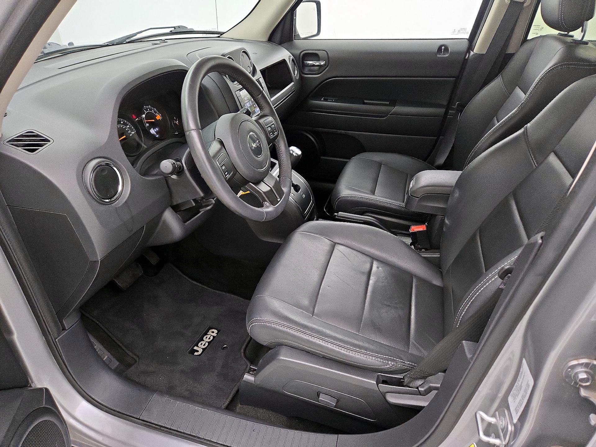 Thumbnail: 2016 Jeep Patriot - 11