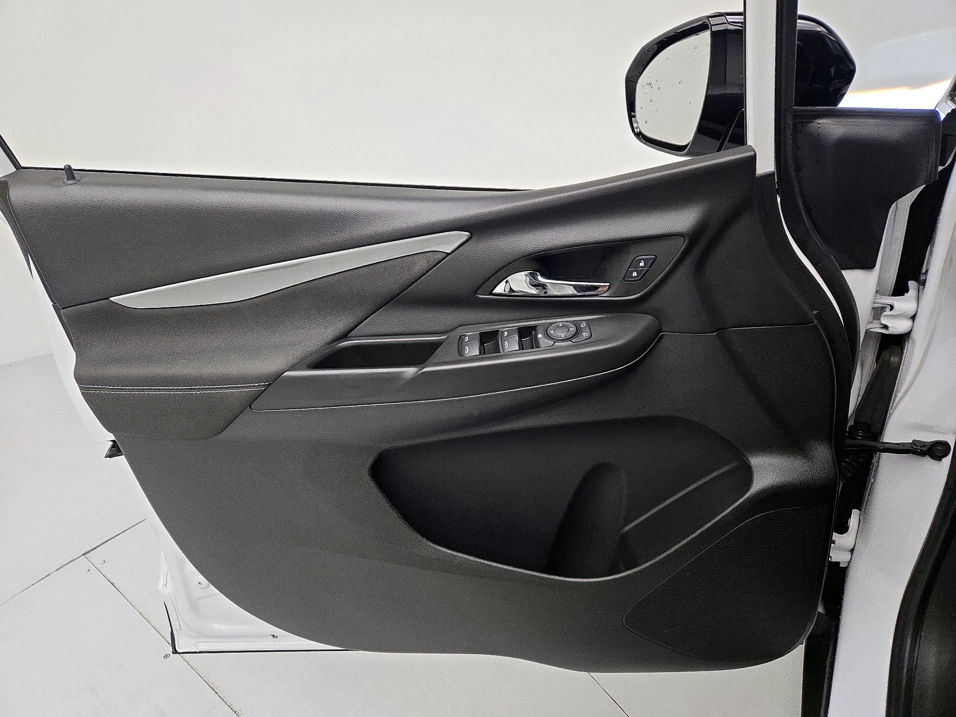 Thumbnail: 2023 Chevrolet Bolt EV - 12