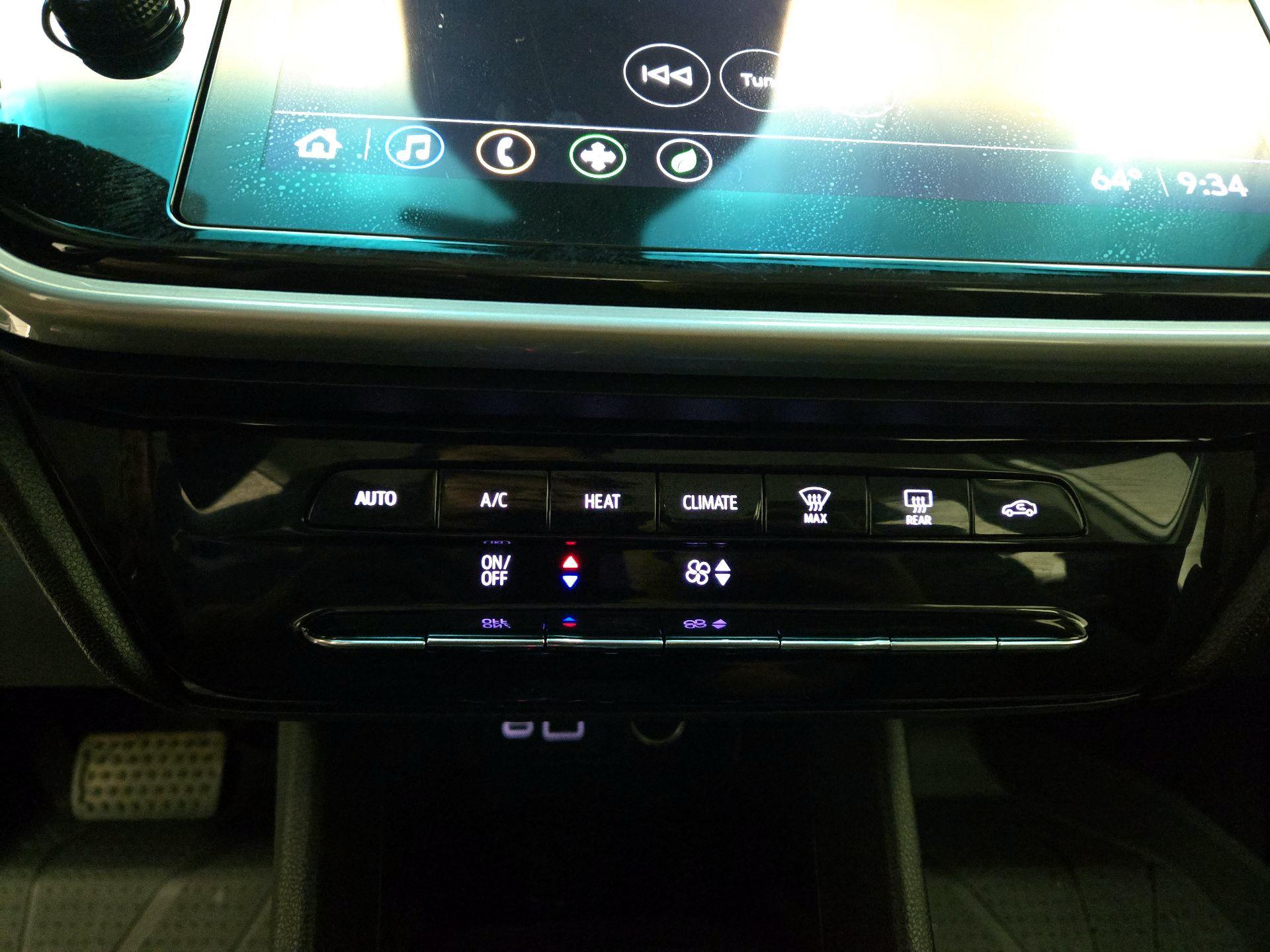 Thumbnail: 2023 Chevrolet Bolt EV - 16