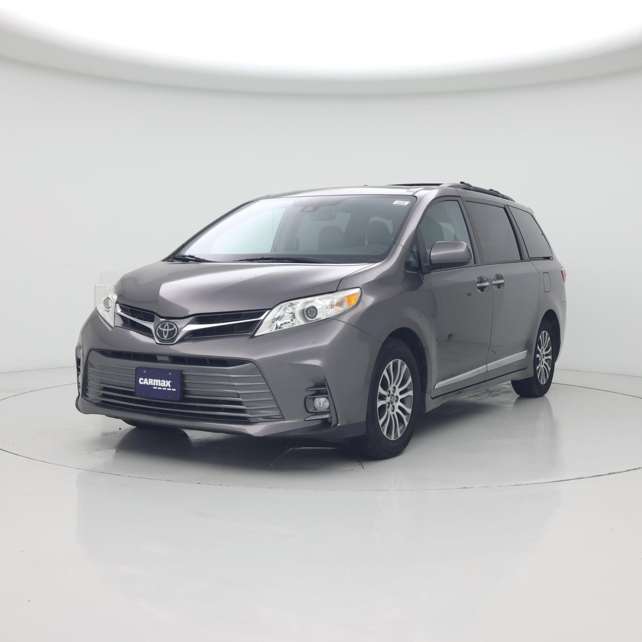 Thumbnail: 2019 Toyota Sienna - 4