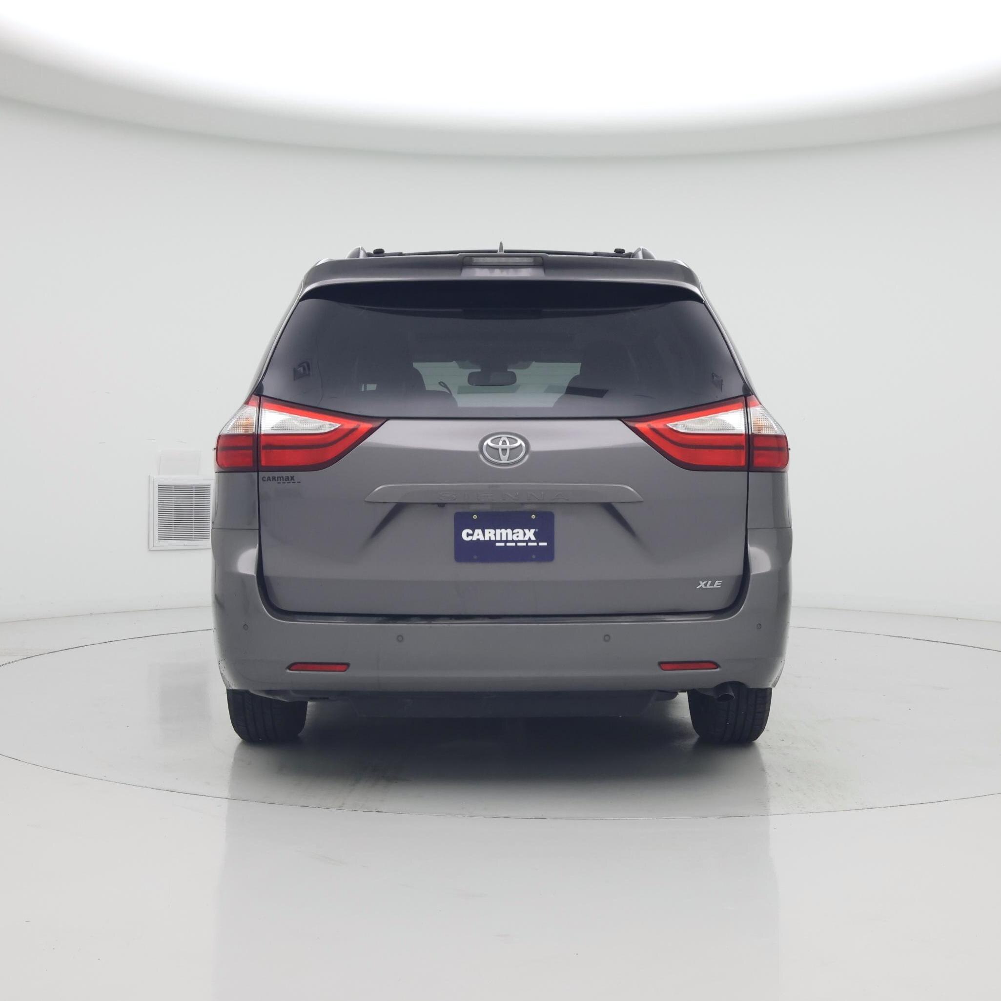 Thumbnail: 2019 Toyota Sienna - 6